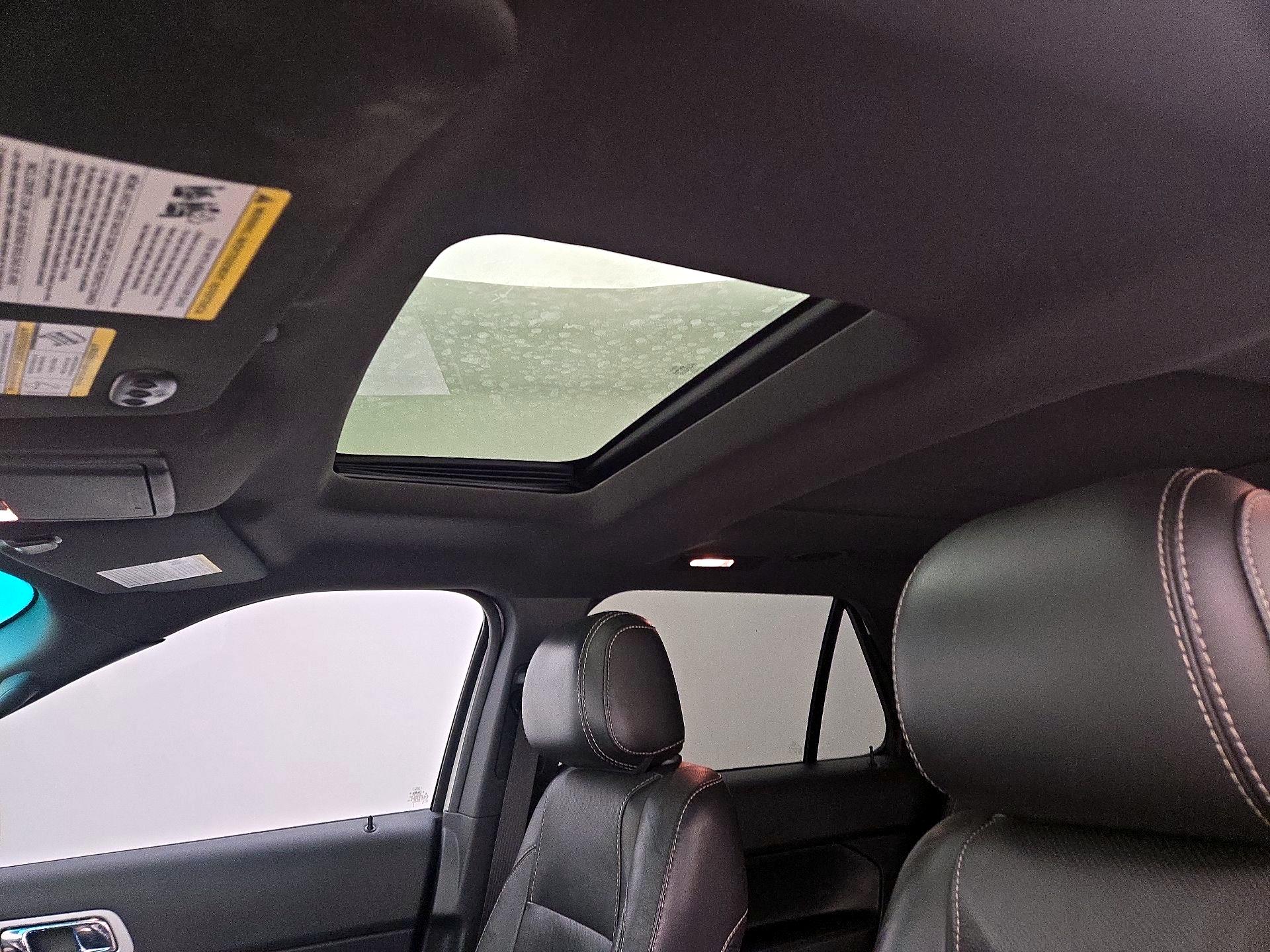 Thumbnail: 2015 Ford Explorer - 19