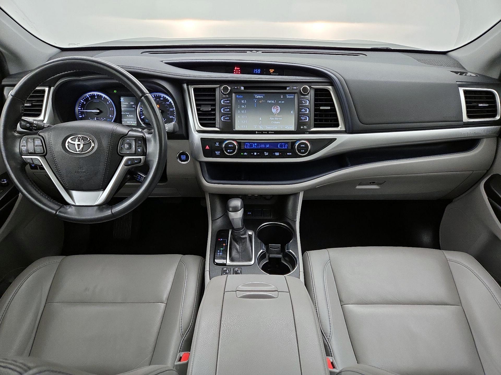 Thumbnail: 2019 Toyota Highlander - 9