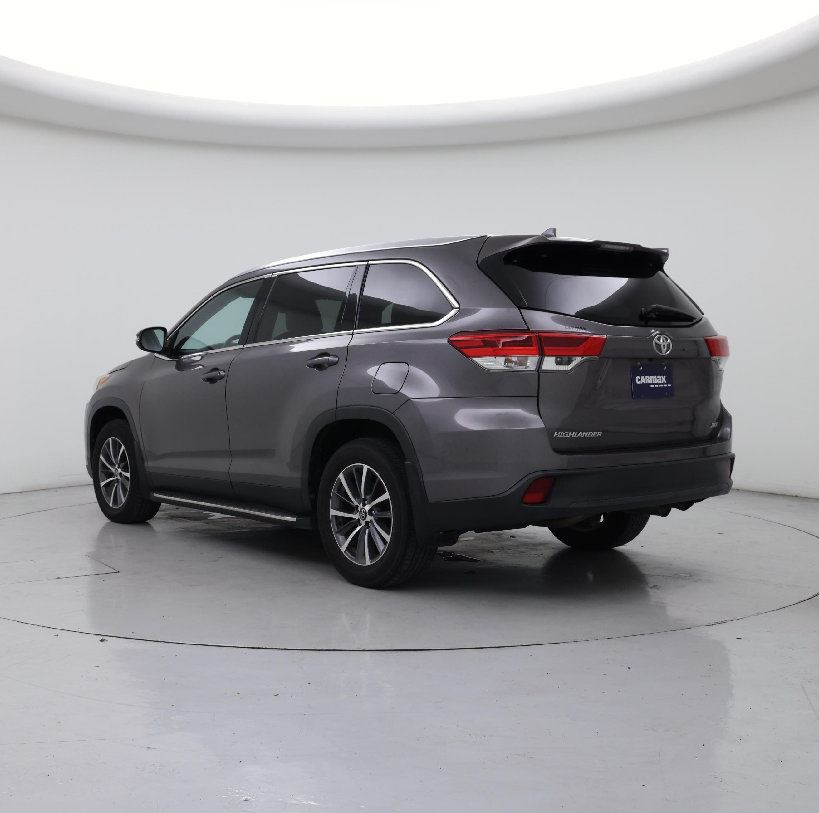 Thumbnail: 2019 Toyota Highlander - 2
