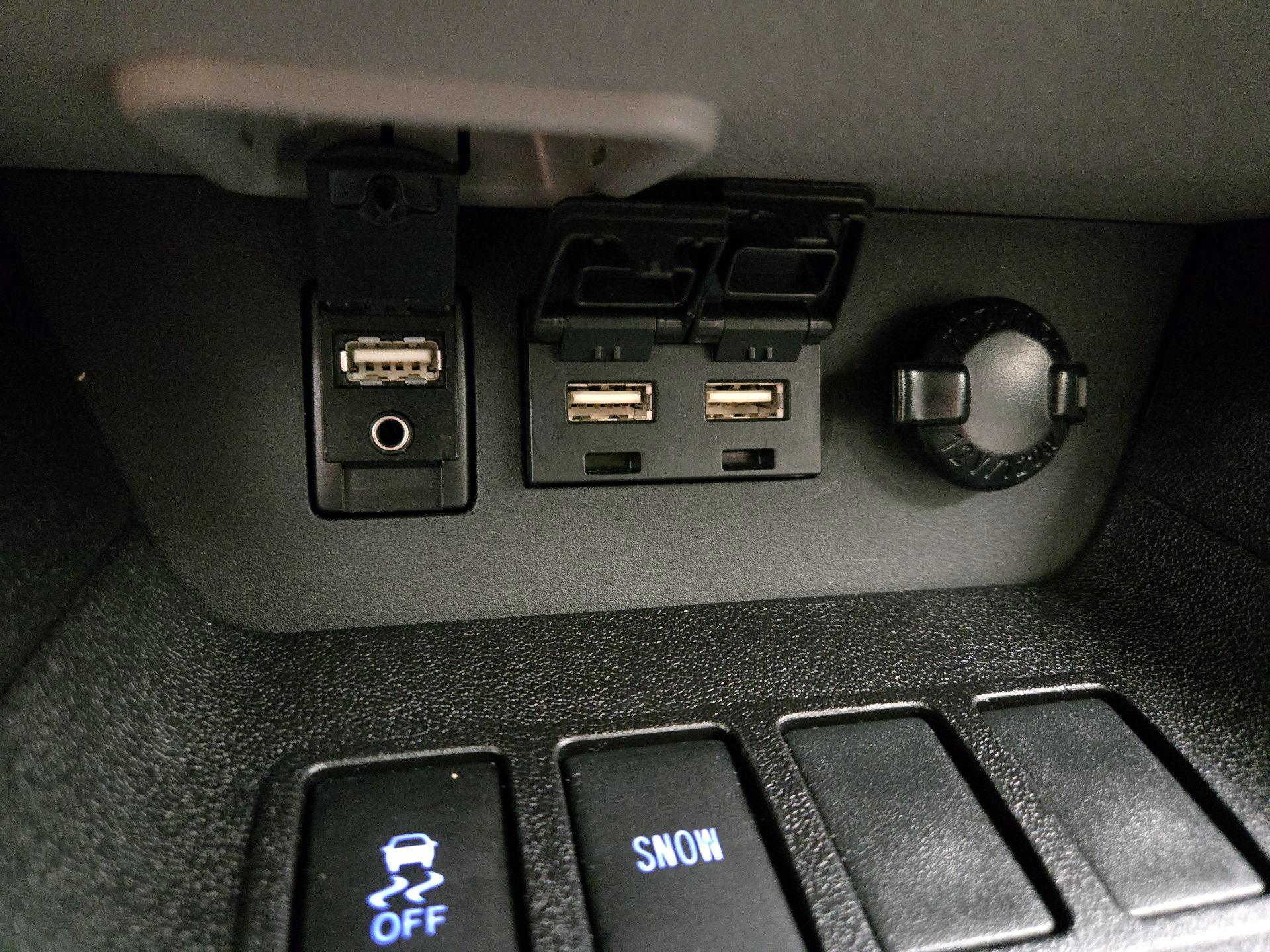 Thumbnail: 2019 Toyota Highlander - 19