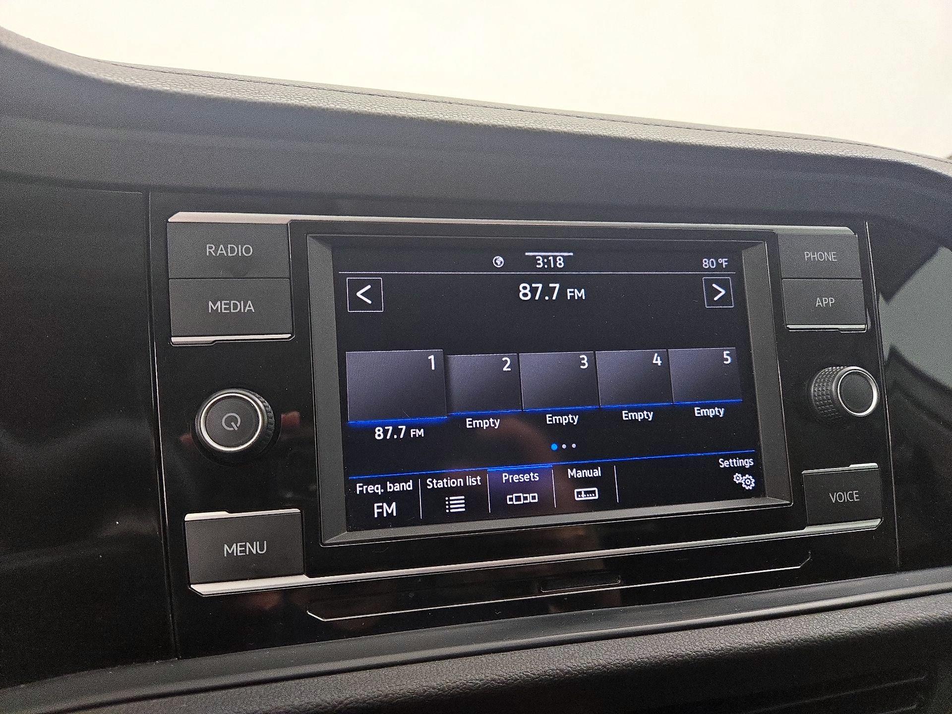 Thumbnail: 2020 Volkswagen Jetta - 15