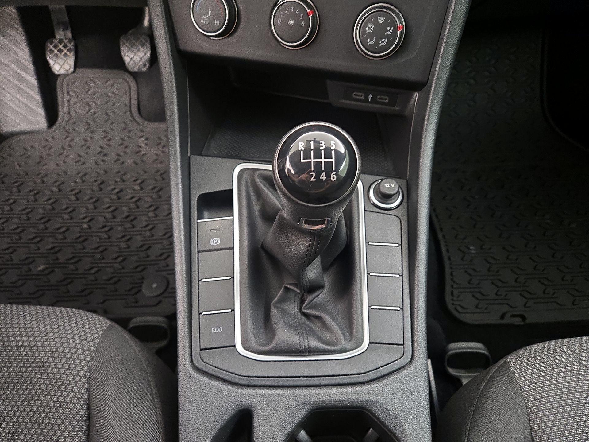 Thumbnail: 2020 Volkswagen Jetta - 17