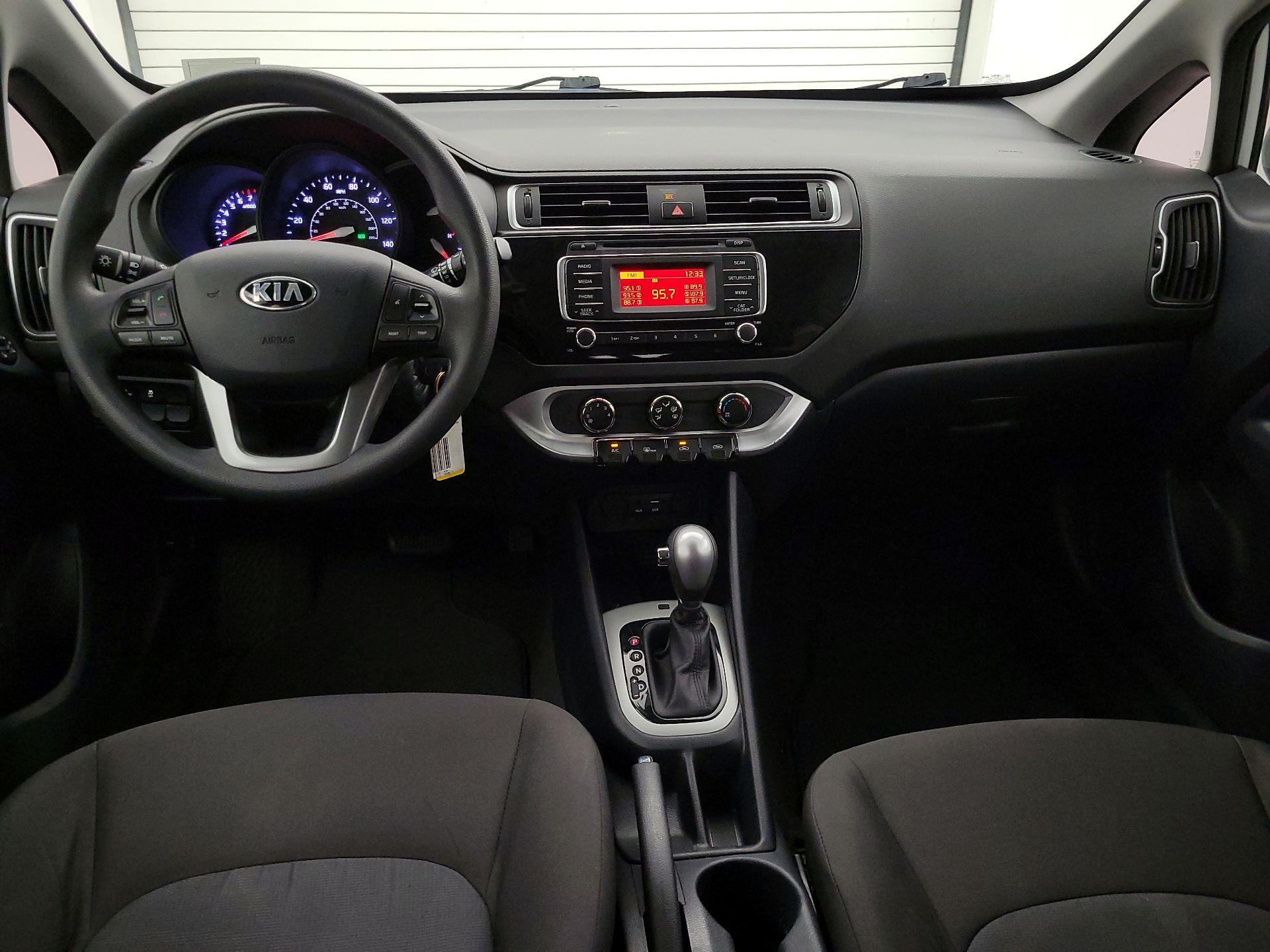 Thumbnail: 2017 Kia Rio5 - 9