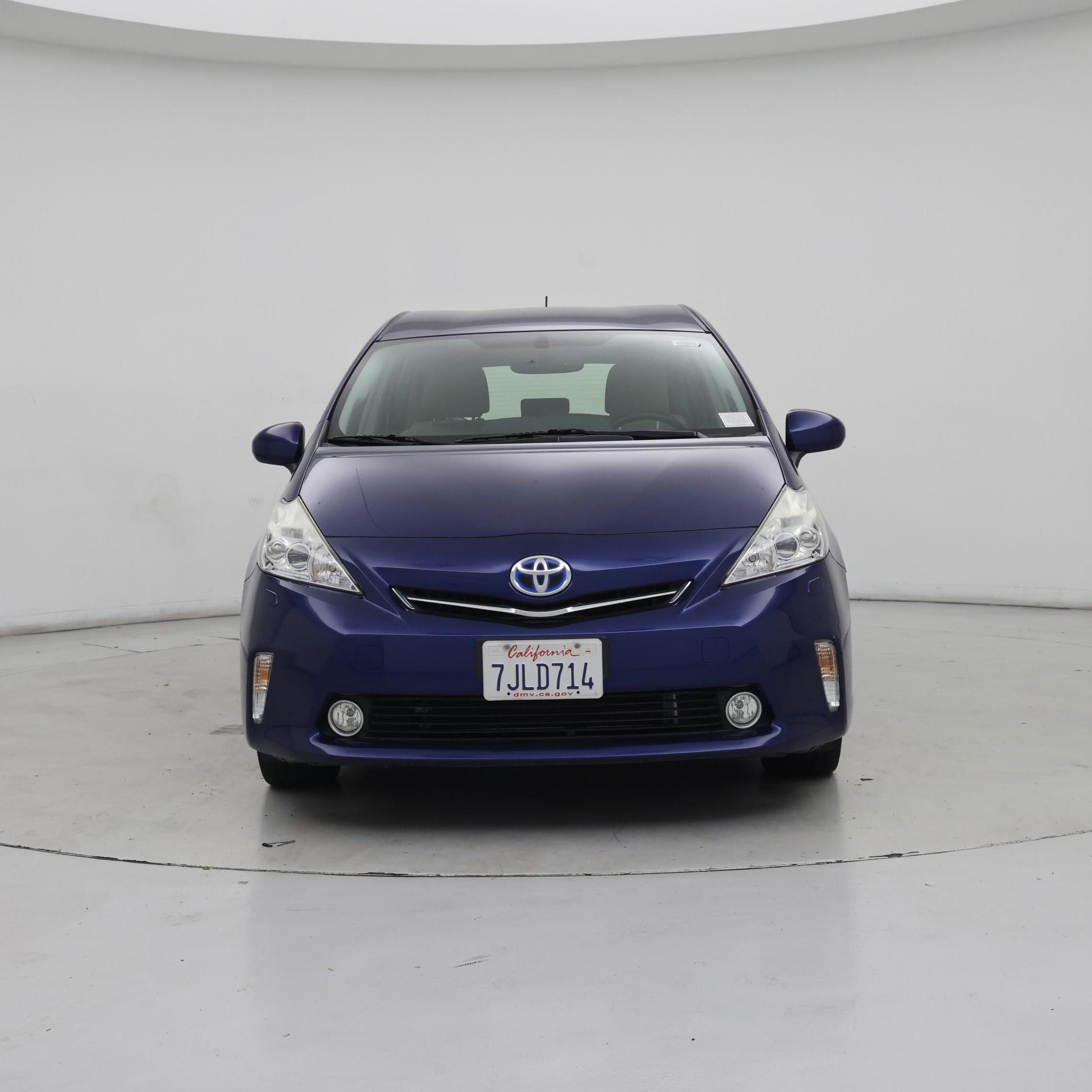 Thumbnail: 2014 Toyota Prius v - 5