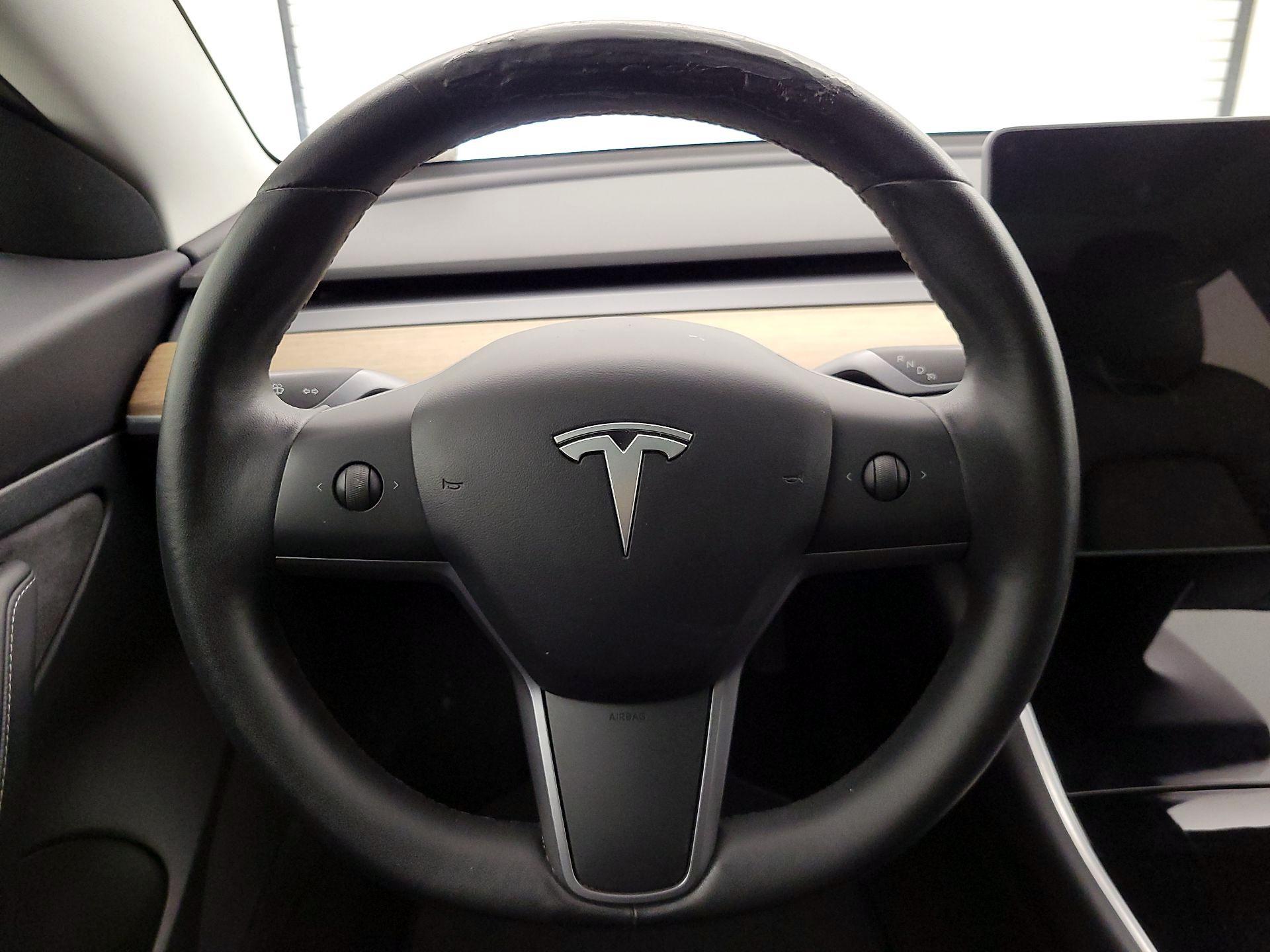 Thumbnail: 2020 Tesla Model 3 - 10