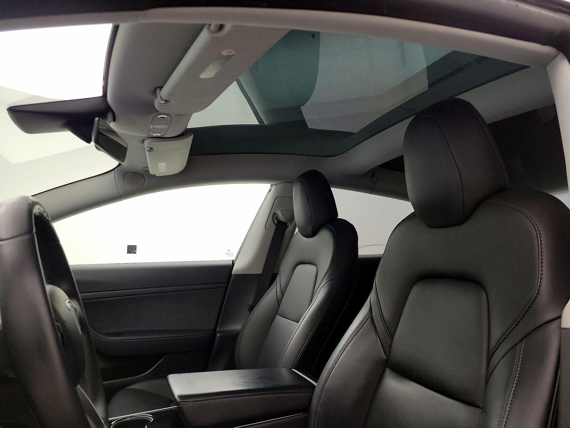 Thumbnail: 2020 Tesla Model 3 - 18