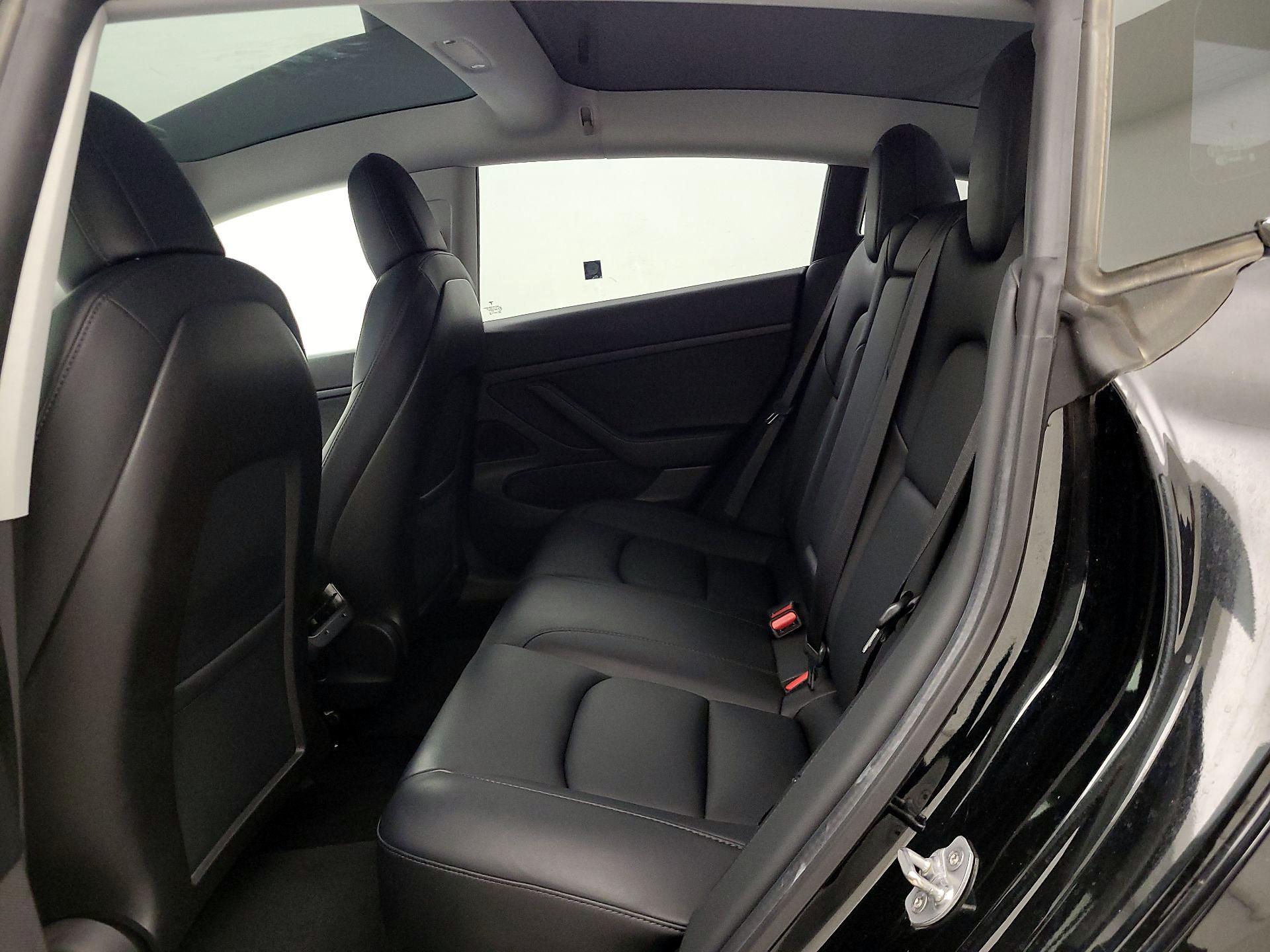 Thumbnail: 2020 Tesla Model 3 - 19