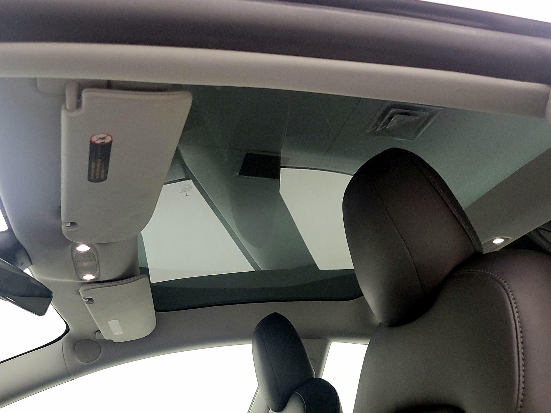 Thumbnail: 2020 Tesla Model 3 - 19