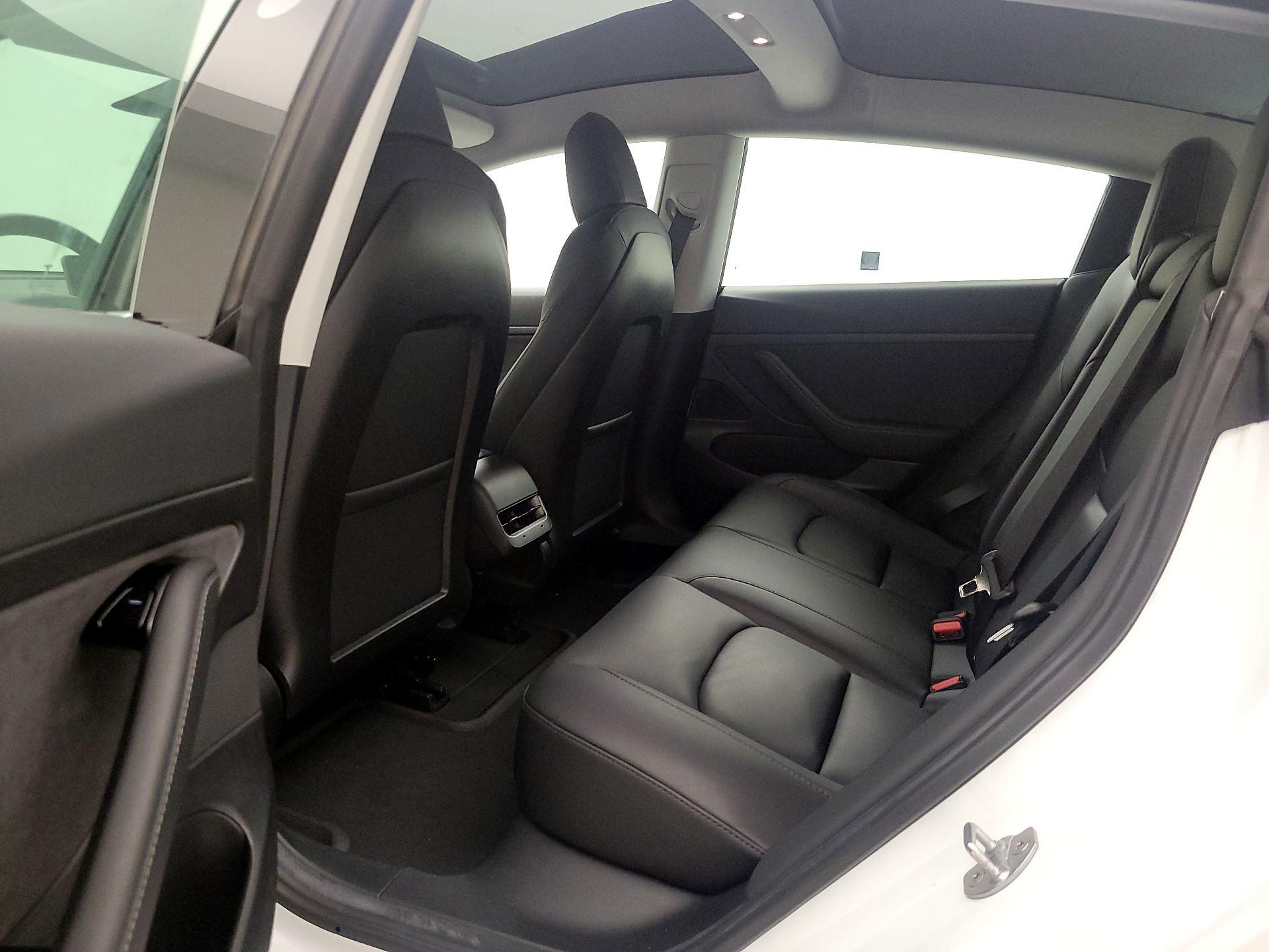 Thumbnail: 2020 Tesla Model 3 - 20