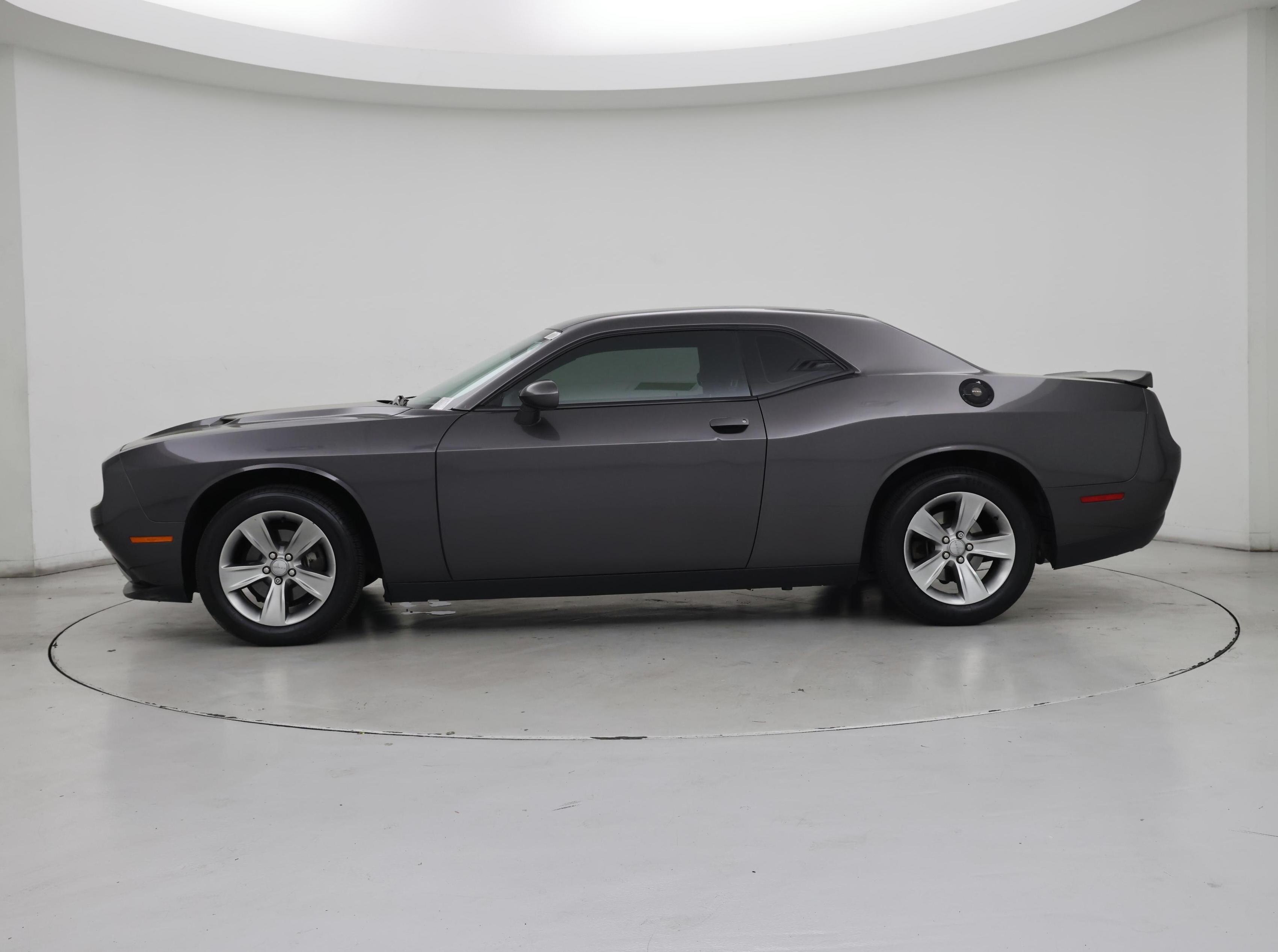 Thumbnail: 2021 Dodge Challenger - 3