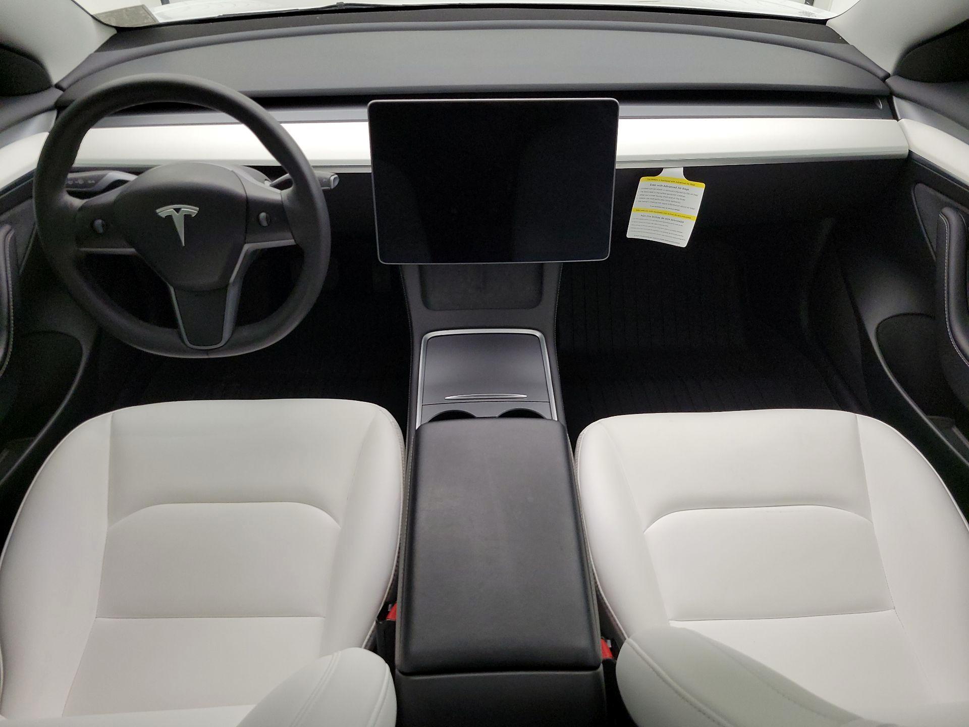 Thumbnail: 2023 Tesla Model 3 - 9