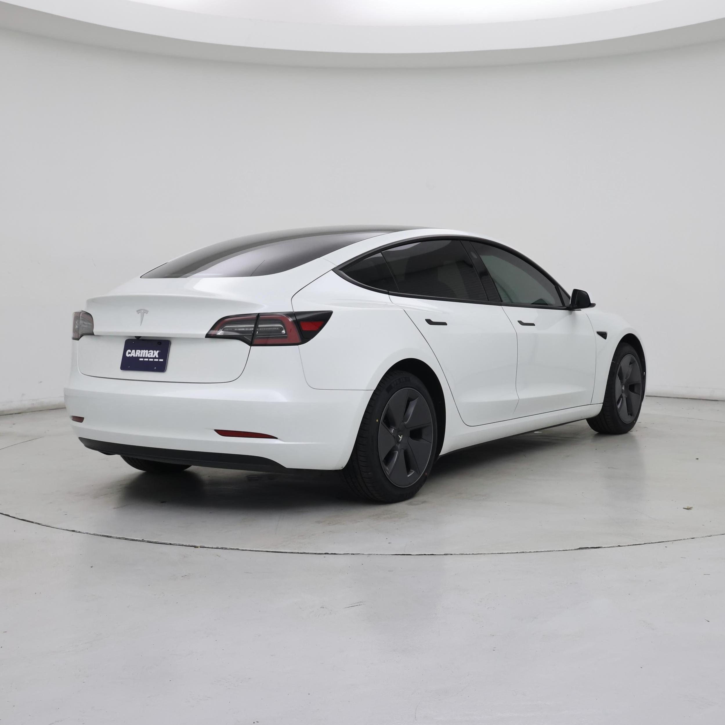 Thumbnail: 2023 Tesla Model 3 - 8