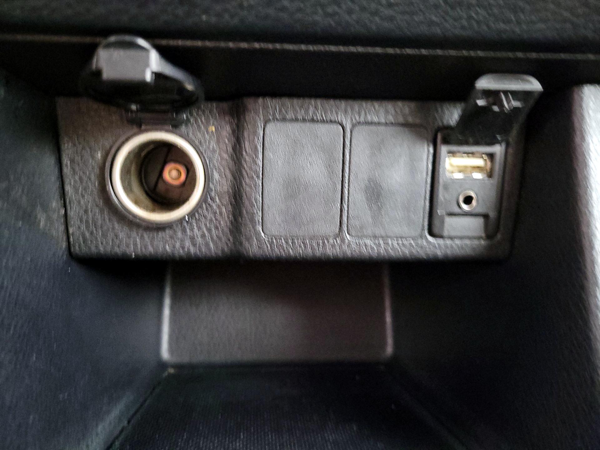 Thumbnail: 2014 Toyota Corolla - 18