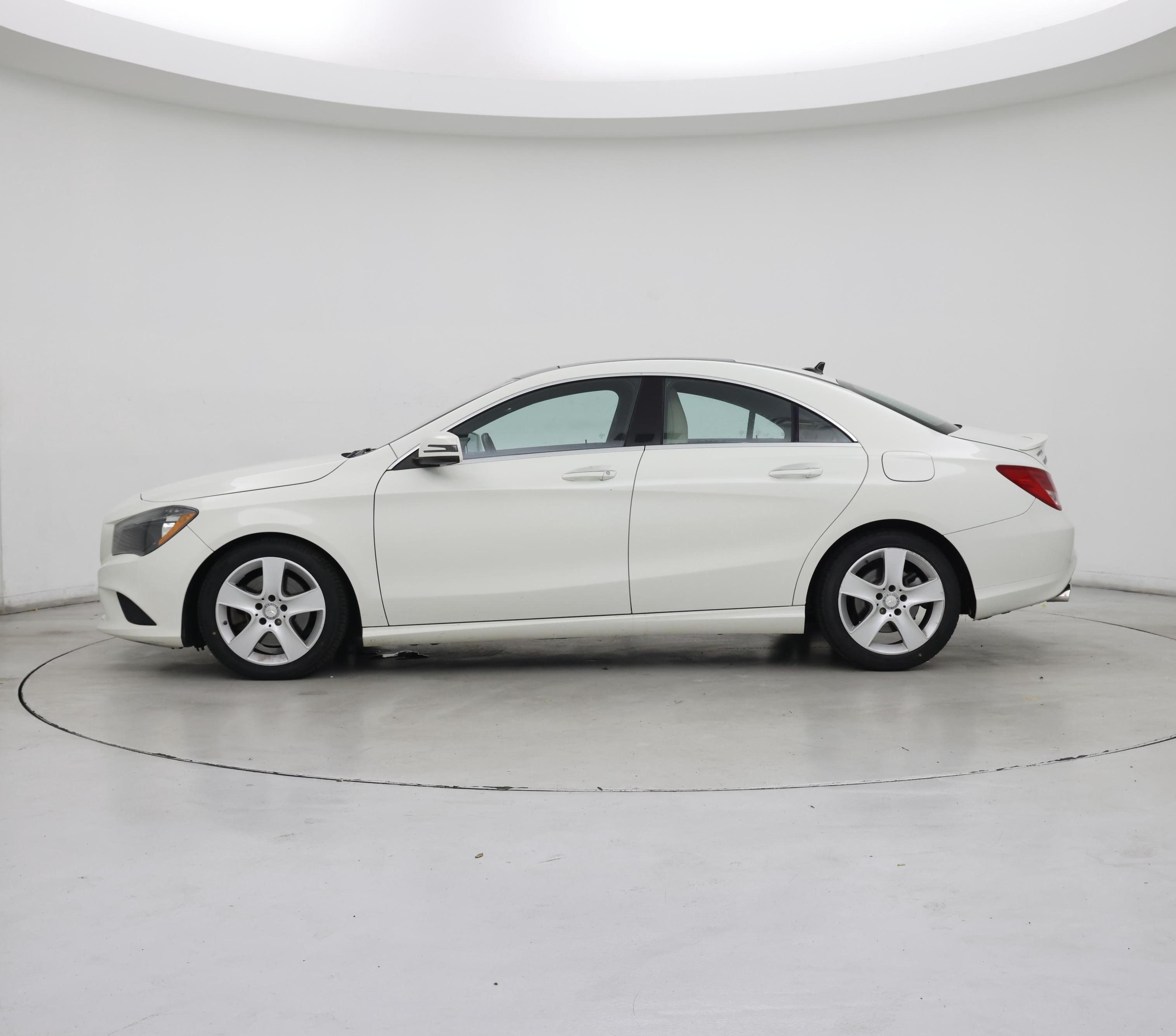 Thumbnail: 2015 Mercedes-Benz CLA - 3