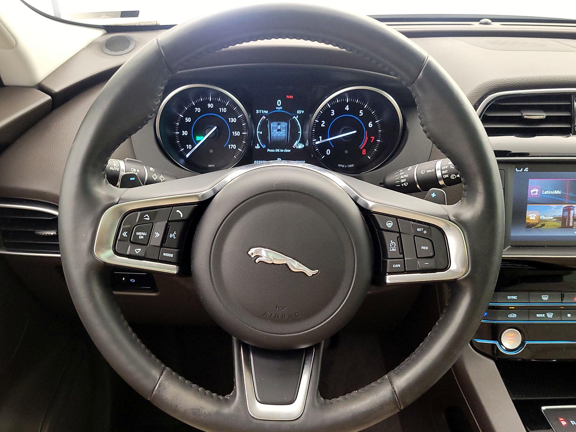 Thumbnail: 2018 Jaguar F-Pace - 10