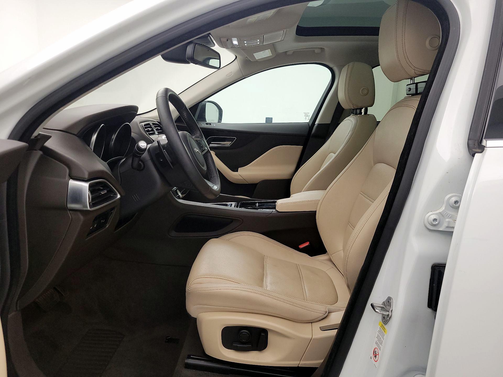 Thumbnail: 2018 Jaguar F-Pace - 11