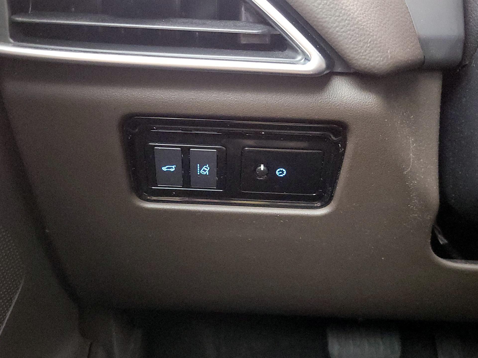 Thumbnail: 2018 Jaguar F-Pace - 13