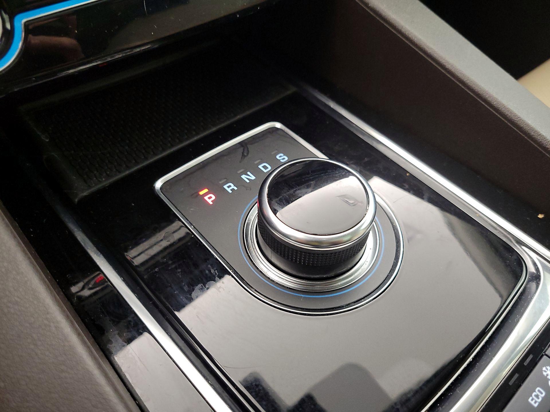 Thumbnail: 2018 Jaguar F-Pace - 18