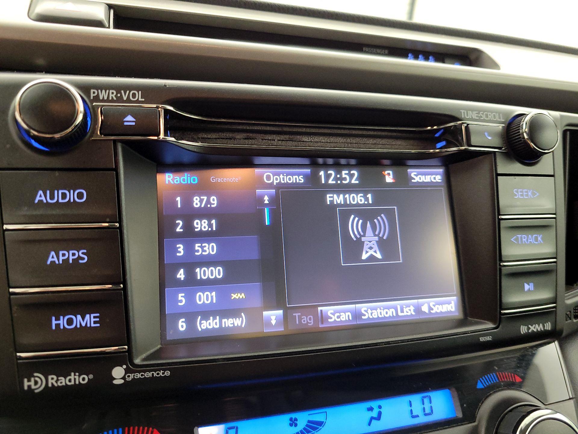 Thumbnail: 2018 Toyota RAV4 - 15