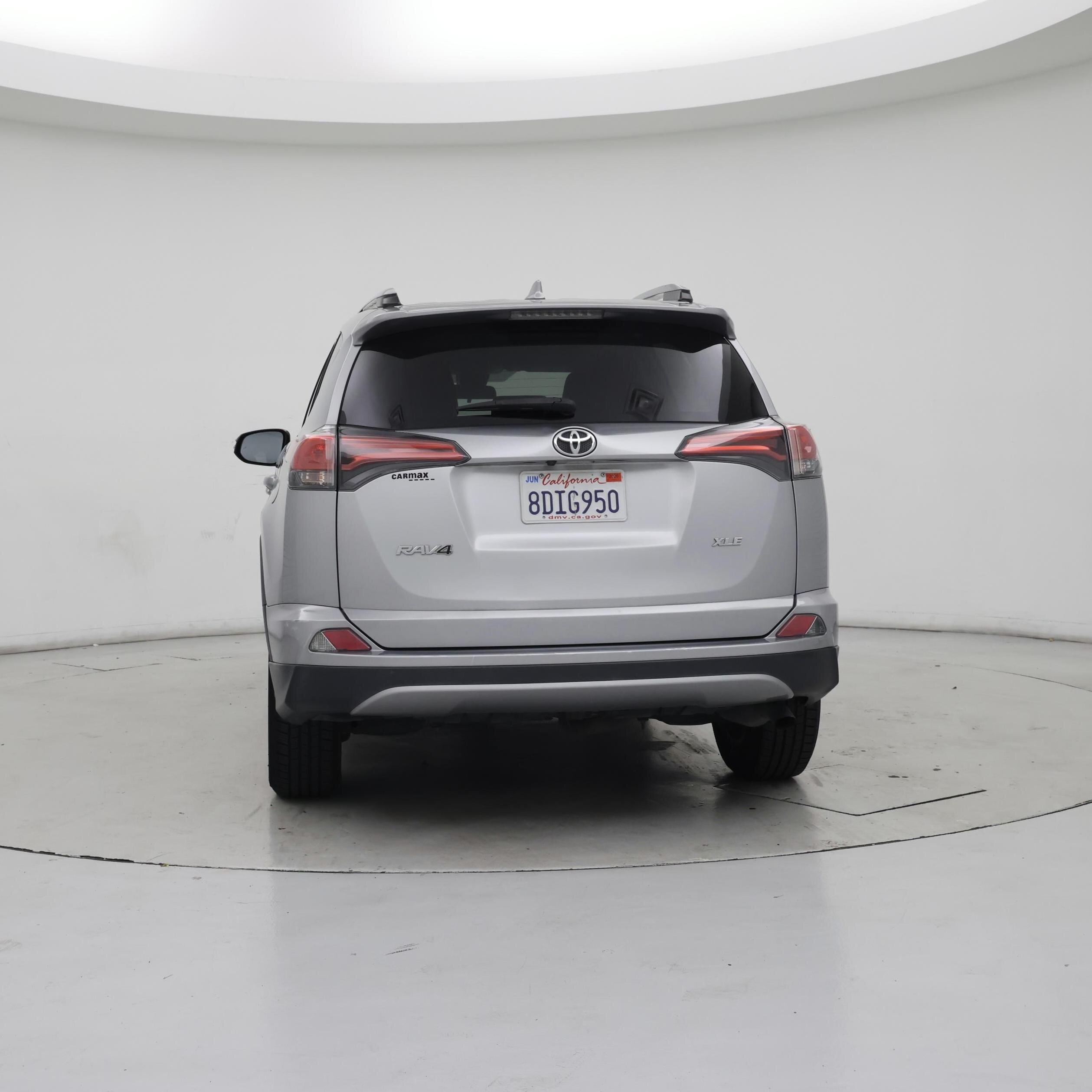 Thumbnail: 2018 Toyota RAV4 - 6