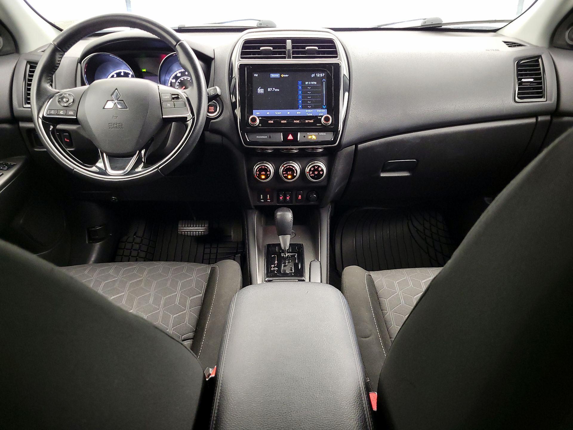 Thumbnail: 2020 Mitsubishi Outlander Sport - 9