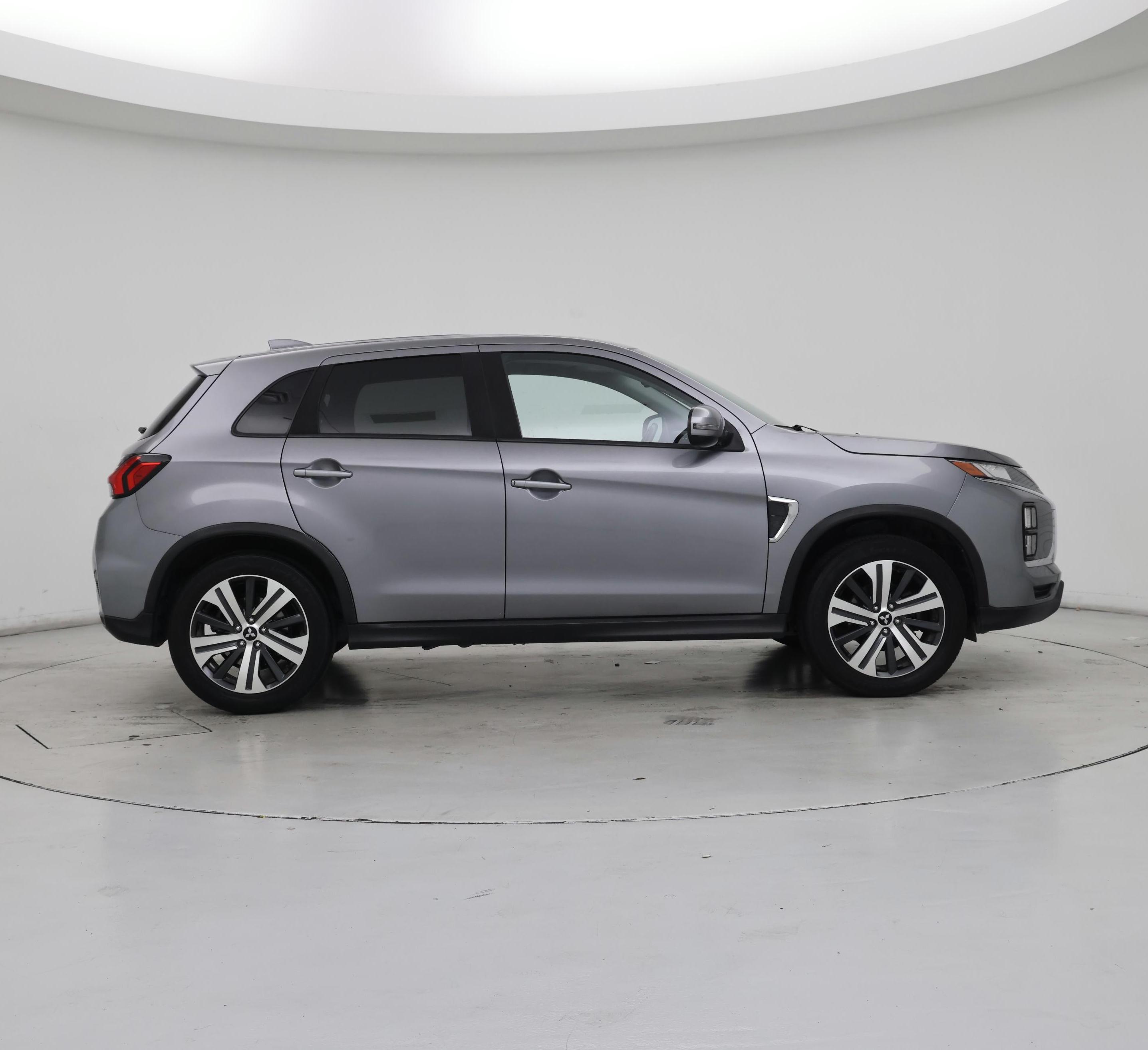 Thumbnail: 2020 Mitsubishi Outlander Sport - 7