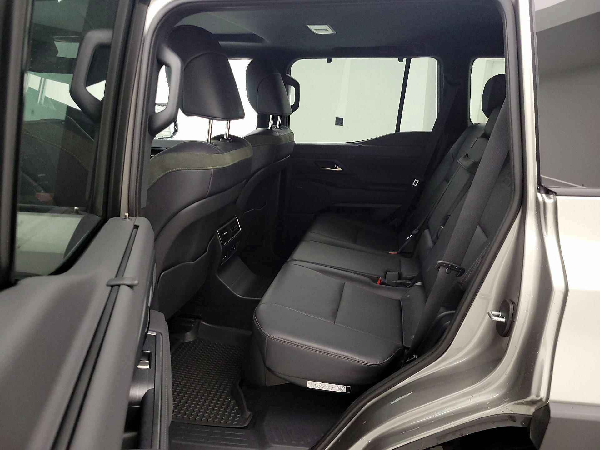 Thumbnail: 2024 Lexus GX - 19