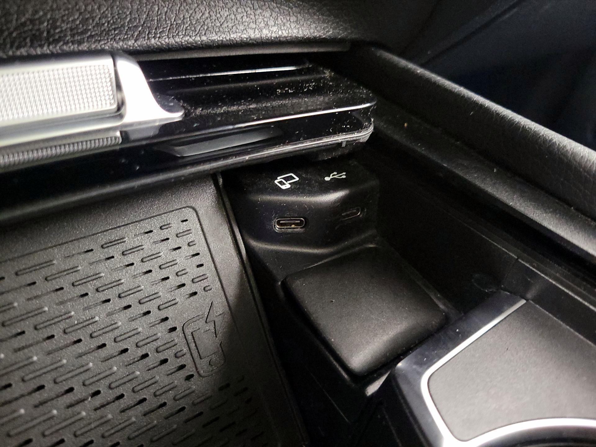 Thumbnail: 2020 Mercedes-Benz GLE - 19