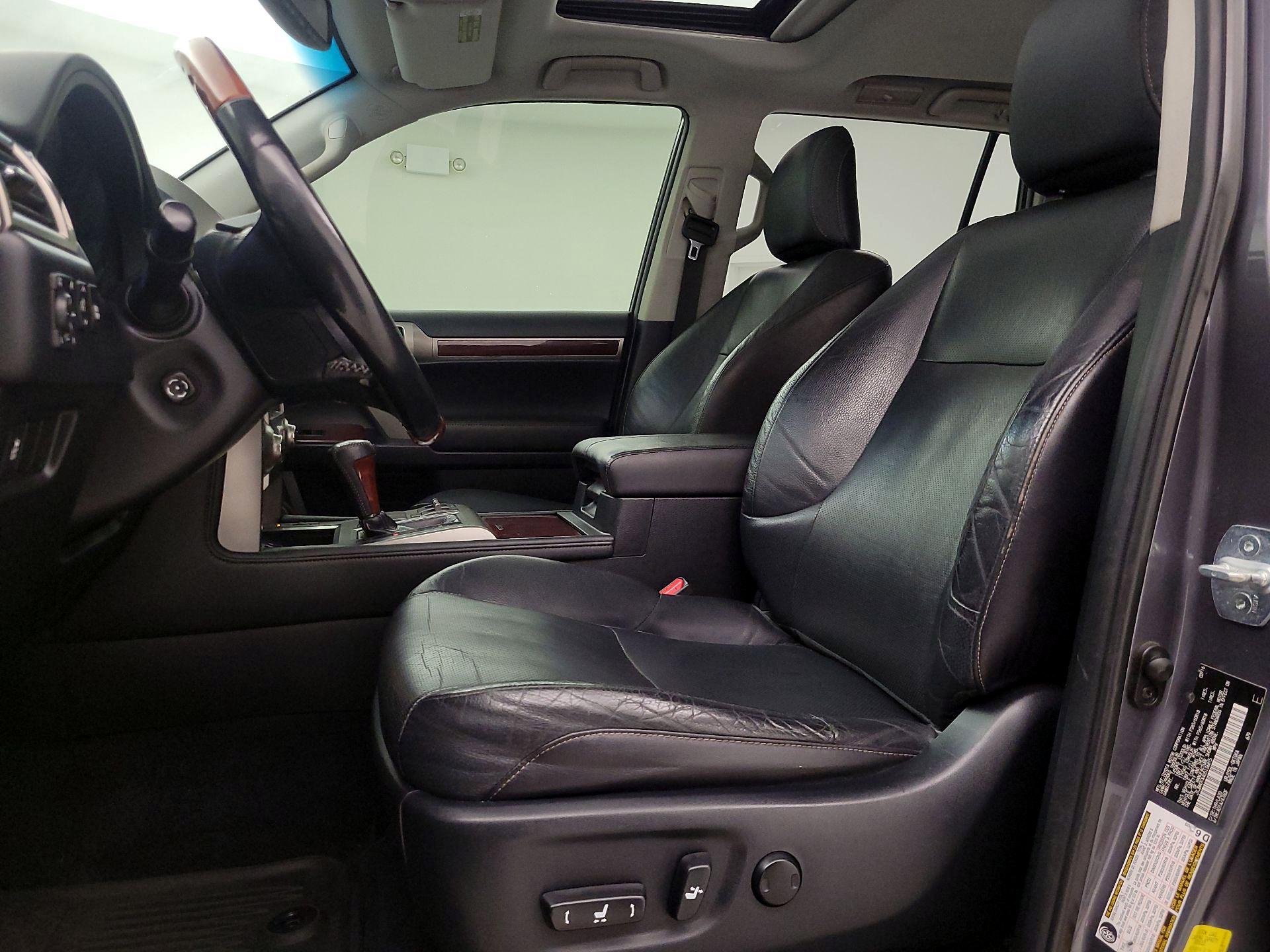 Thumbnail: 2016 Lexus GX - 11