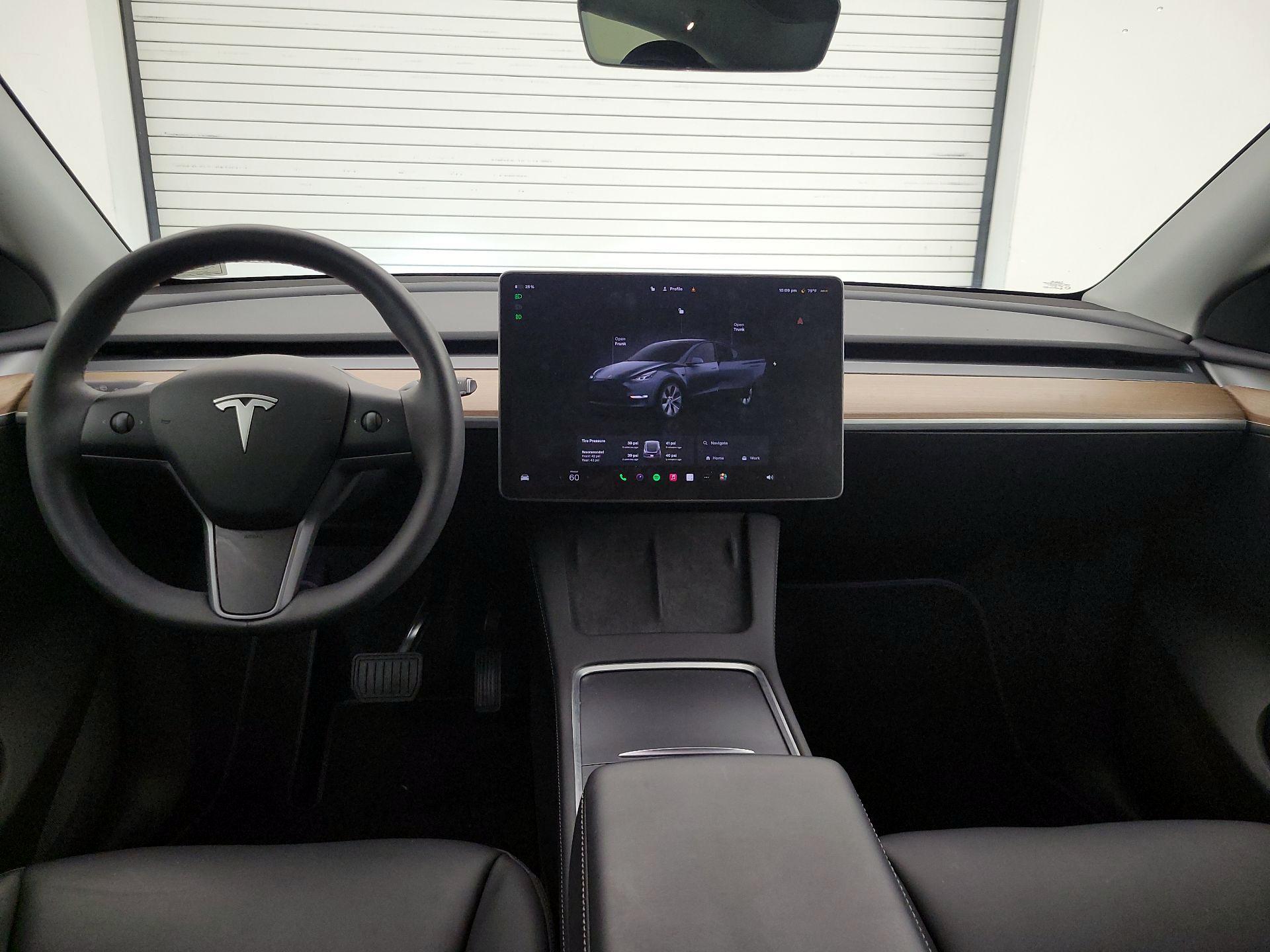 Thumbnail: 2023 Tesla Model Y - 9