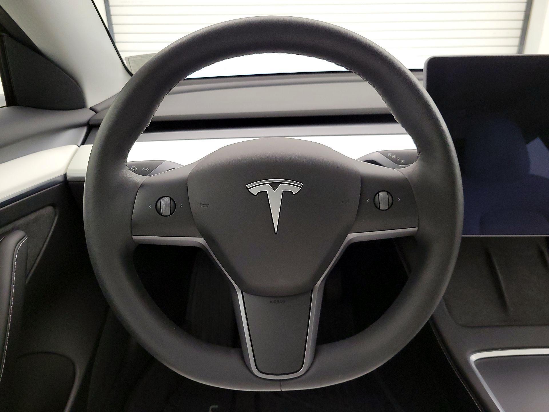 Thumbnail: 2021 Tesla Model 3 - 10