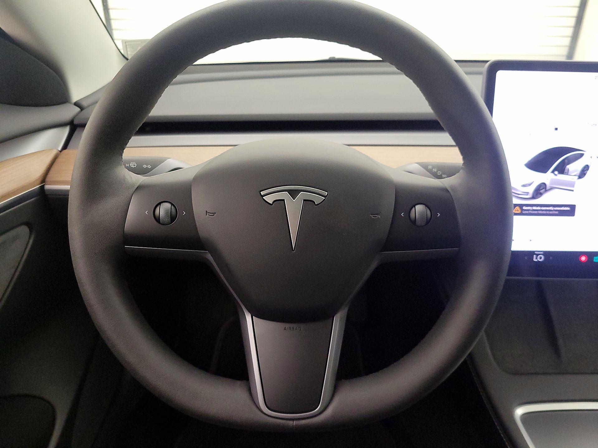 Thumbnail: 2023 Tesla Model 3 - 10