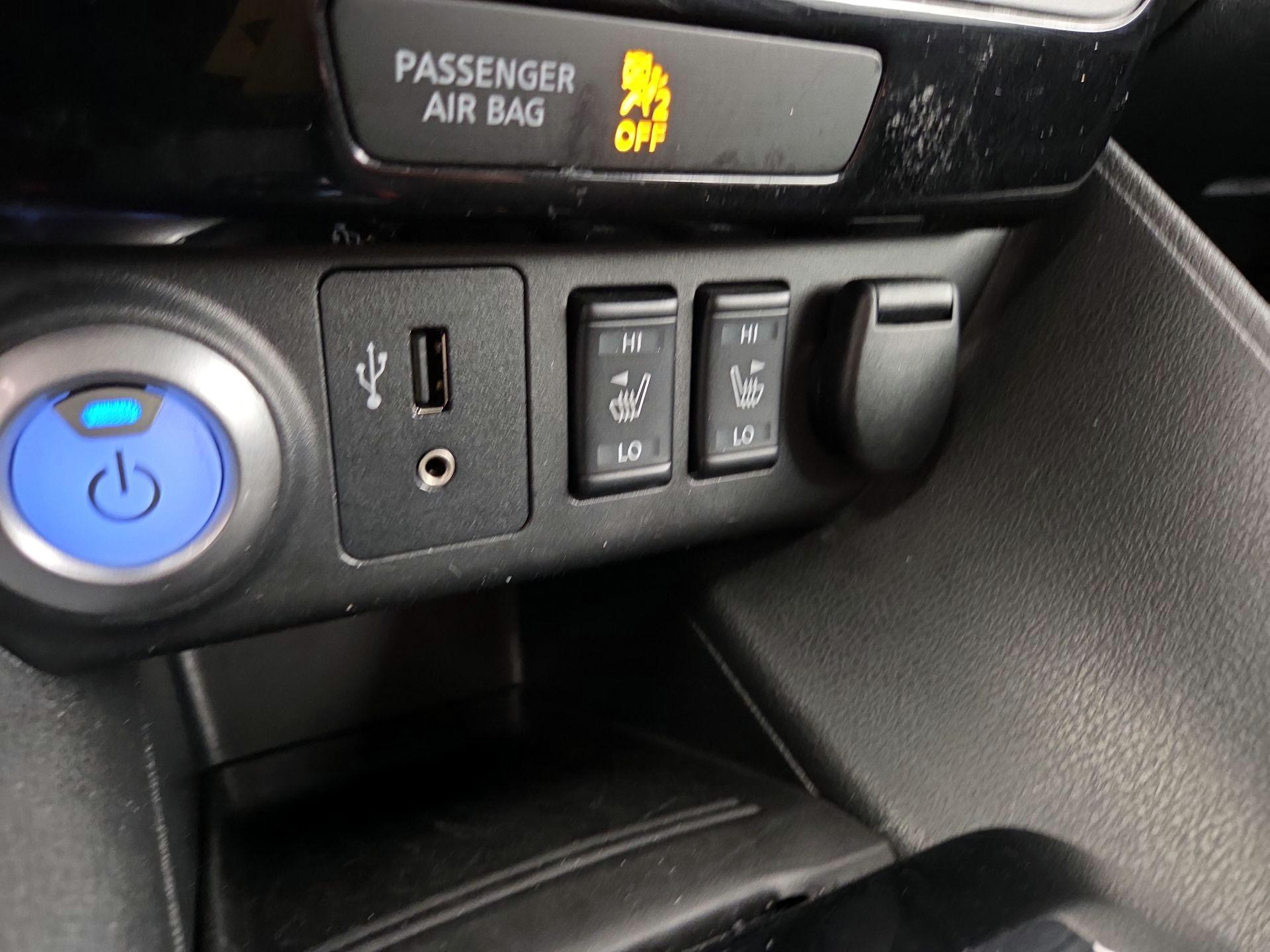 Thumbnail: 2019 Nissan Leaf - 19