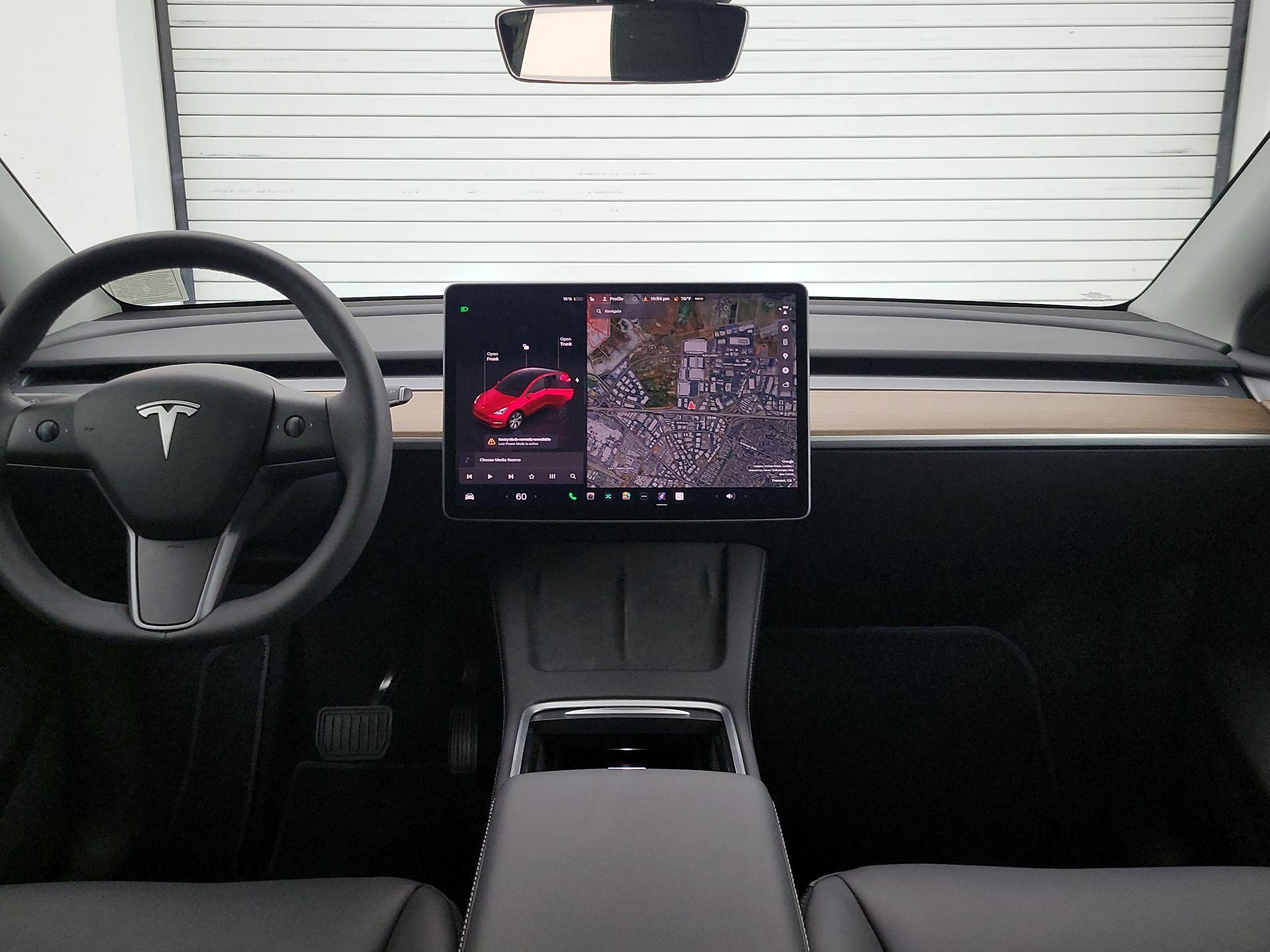 Thumbnail: 2024 Tesla Model Y - 9