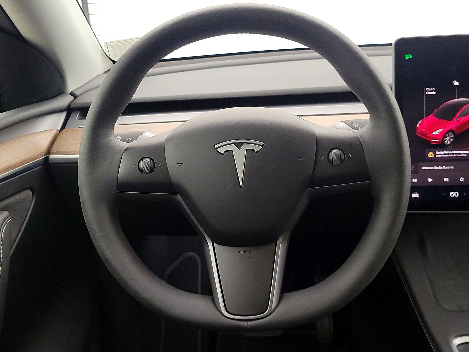 Thumbnail: 2024 Tesla Model Y - 10