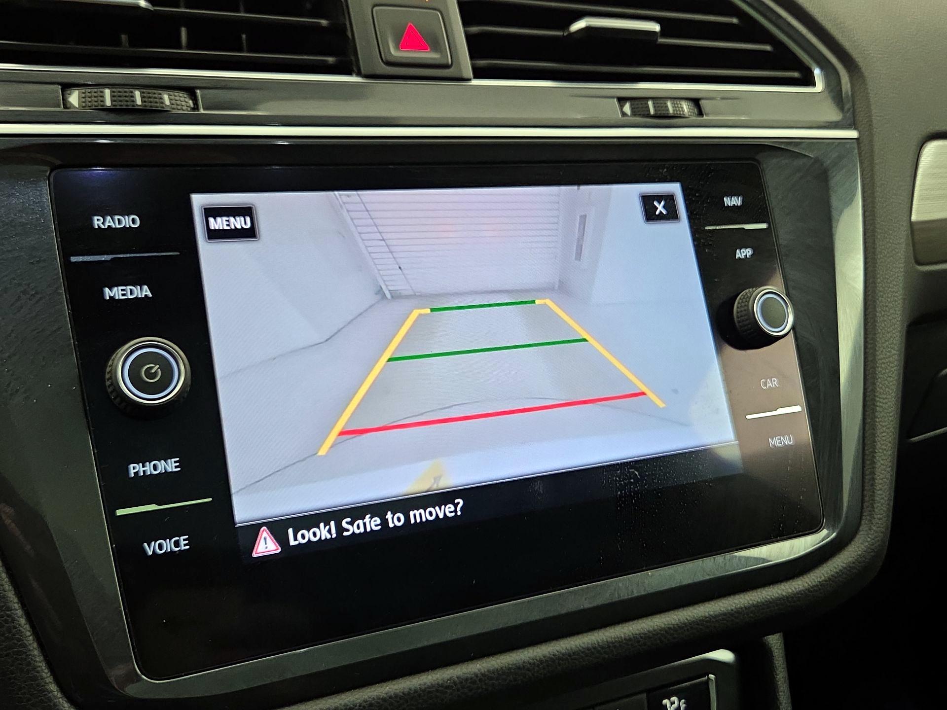 Thumbnail: 2019 Volkswagen Tiguan - 15