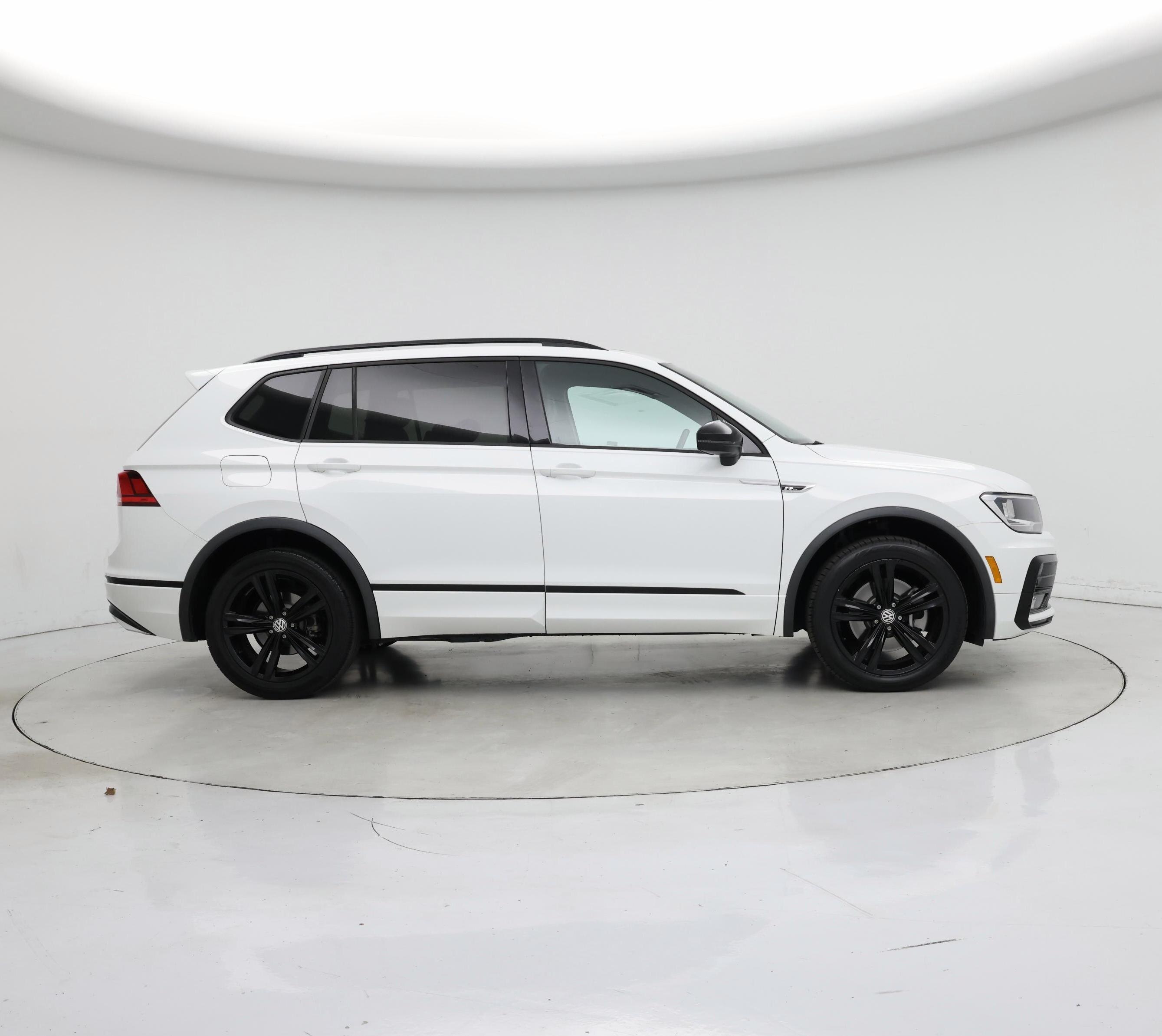 Thumbnail: 2019 Volkswagen Tiguan - 7