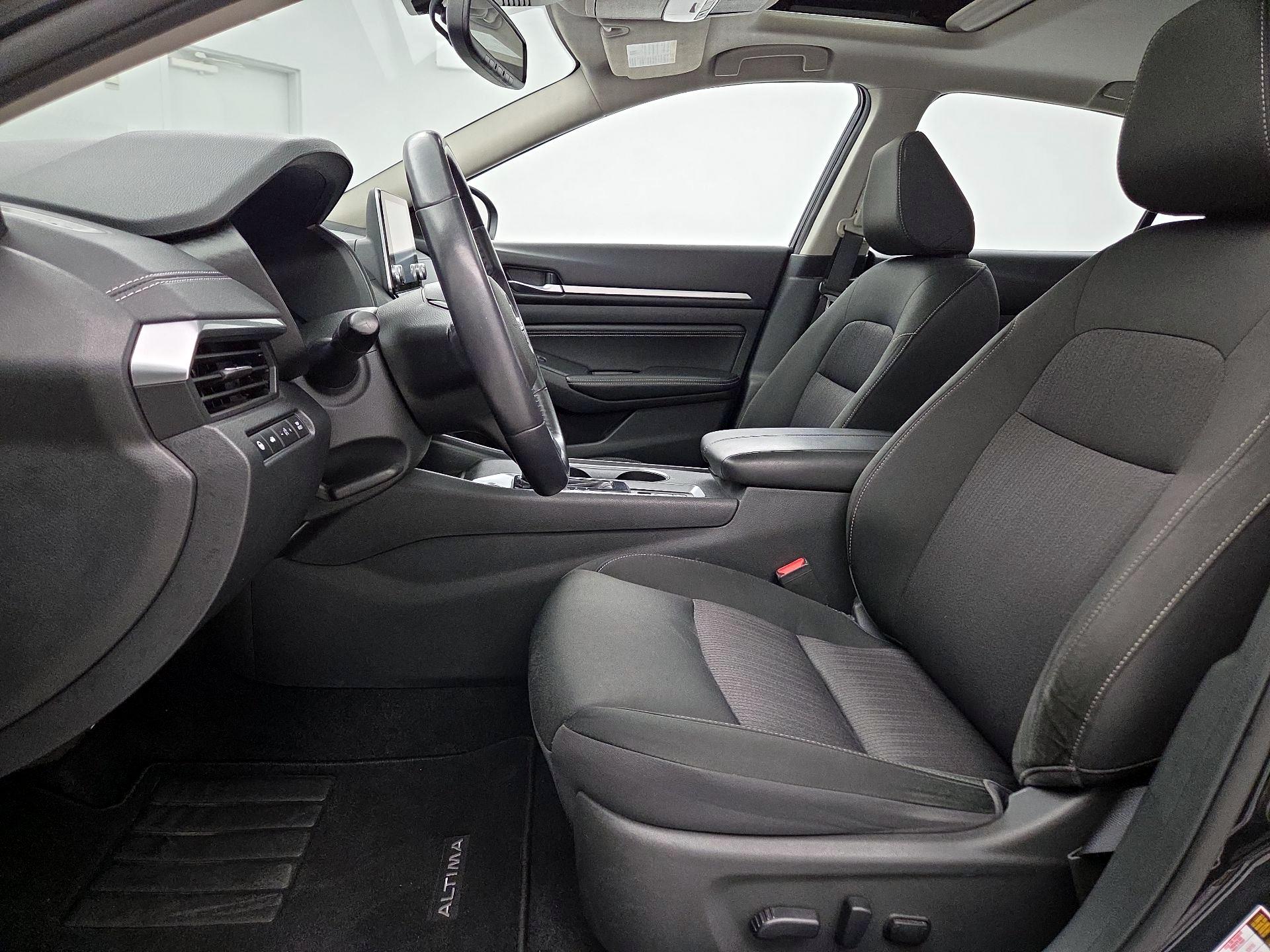 Thumbnail: 2019 Nissan Altima - 11