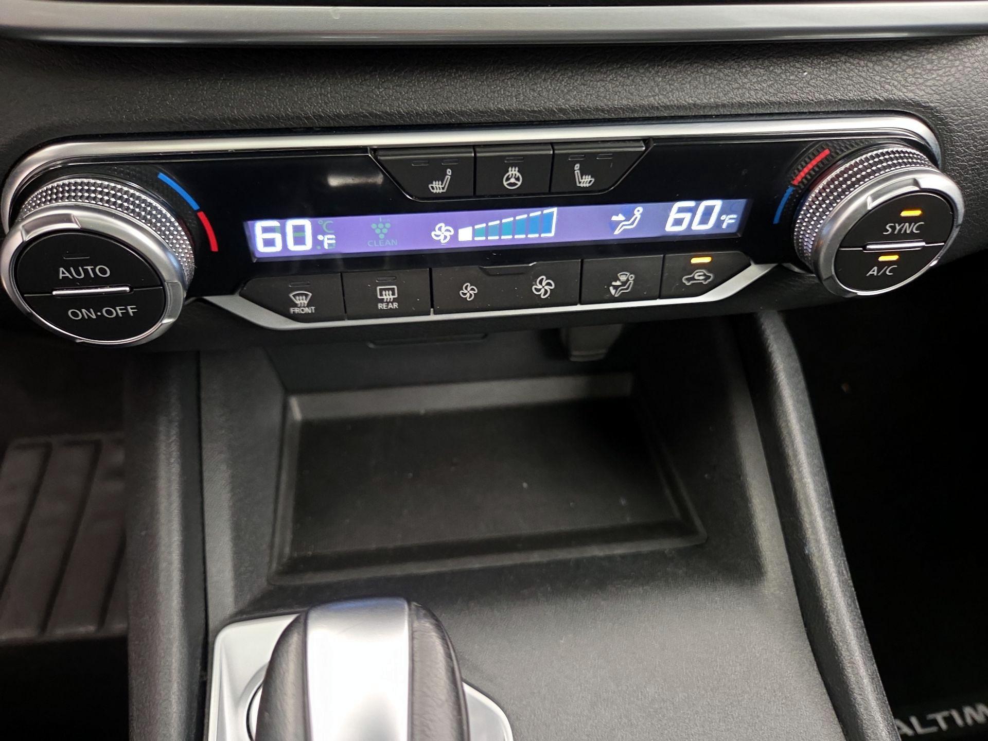 Thumbnail: 2019 Nissan Altima - 16