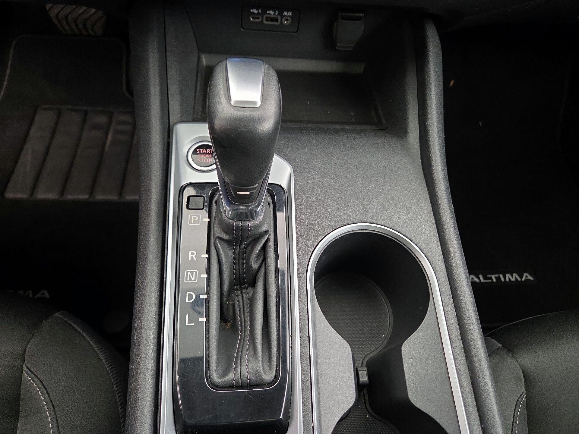 Thumbnail: 2019 Nissan Altima - 17