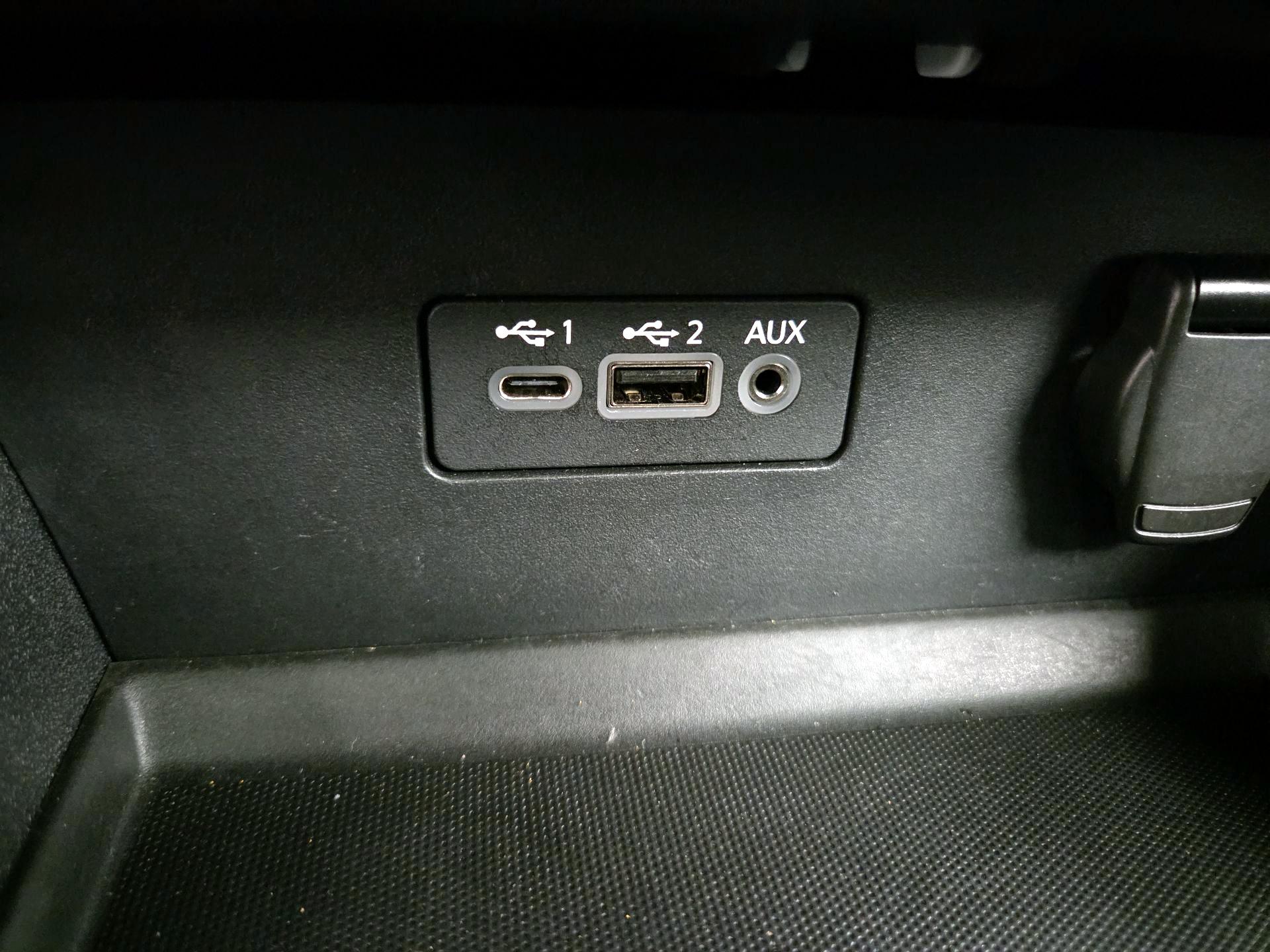 Thumbnail: 2019 Nissan Altima - 18