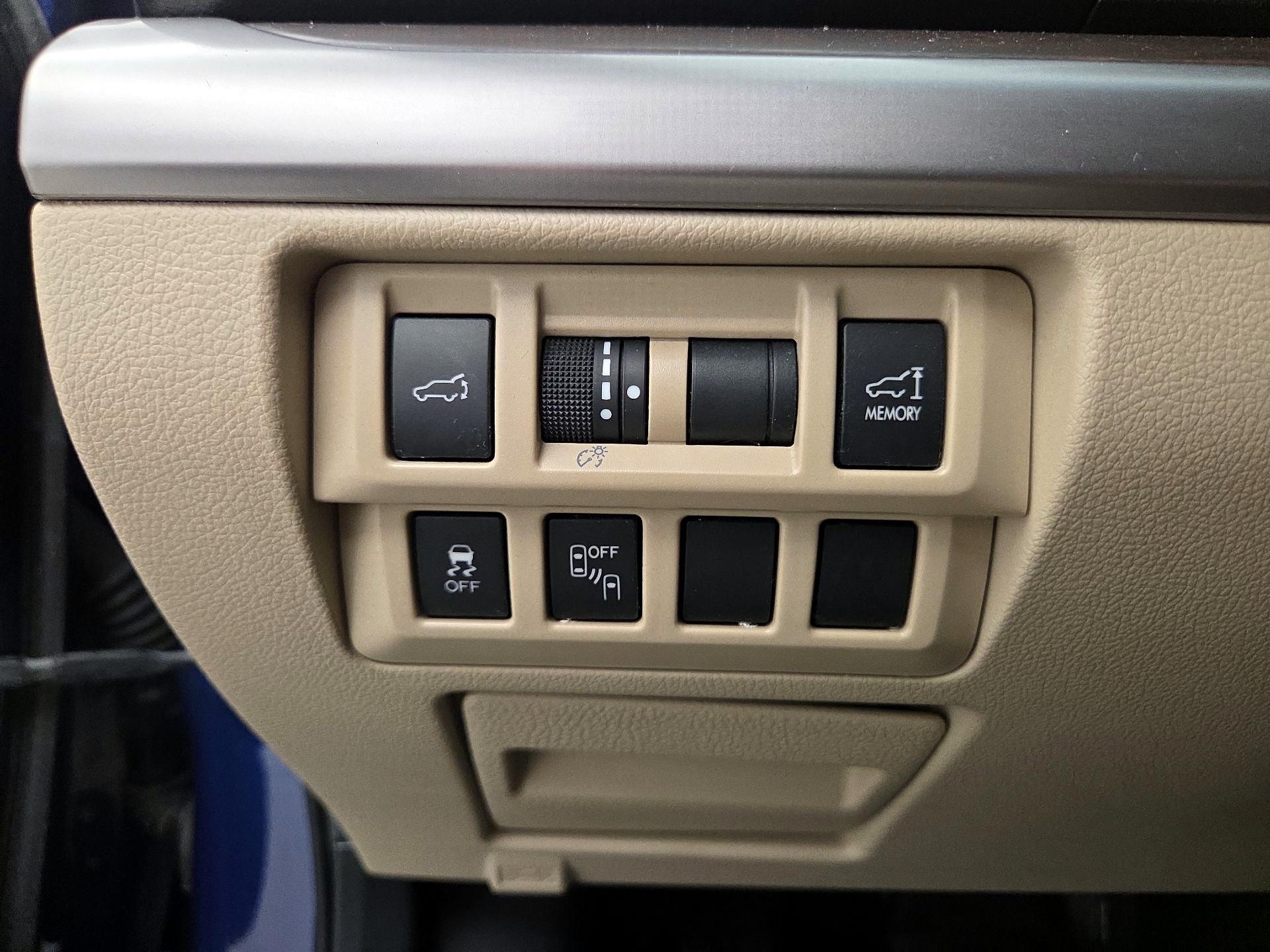 Thumbnail: 2015 Subaru Outback - 13