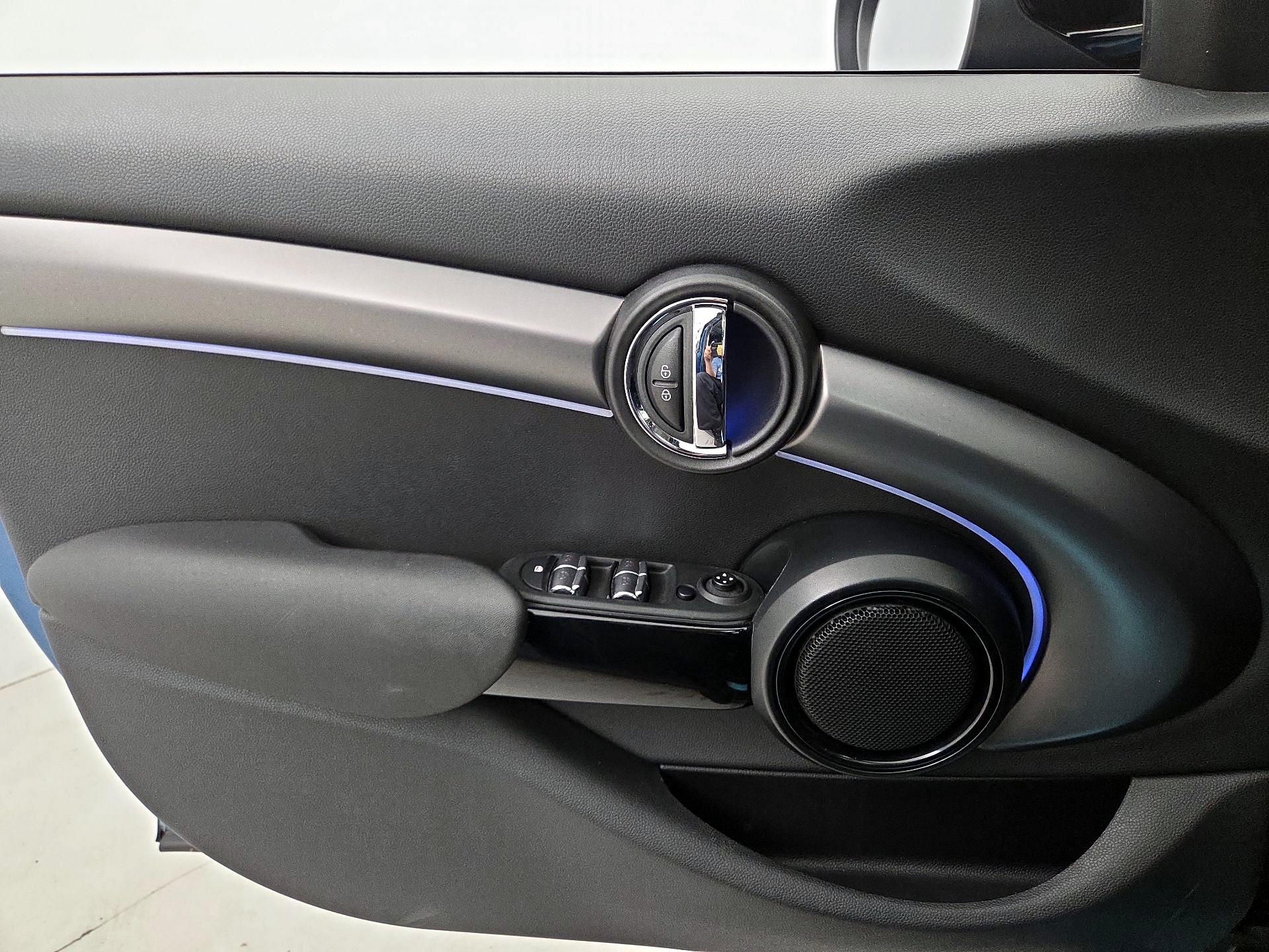 Thumbnail: 2022 MINI Cooper Hardtop - 12