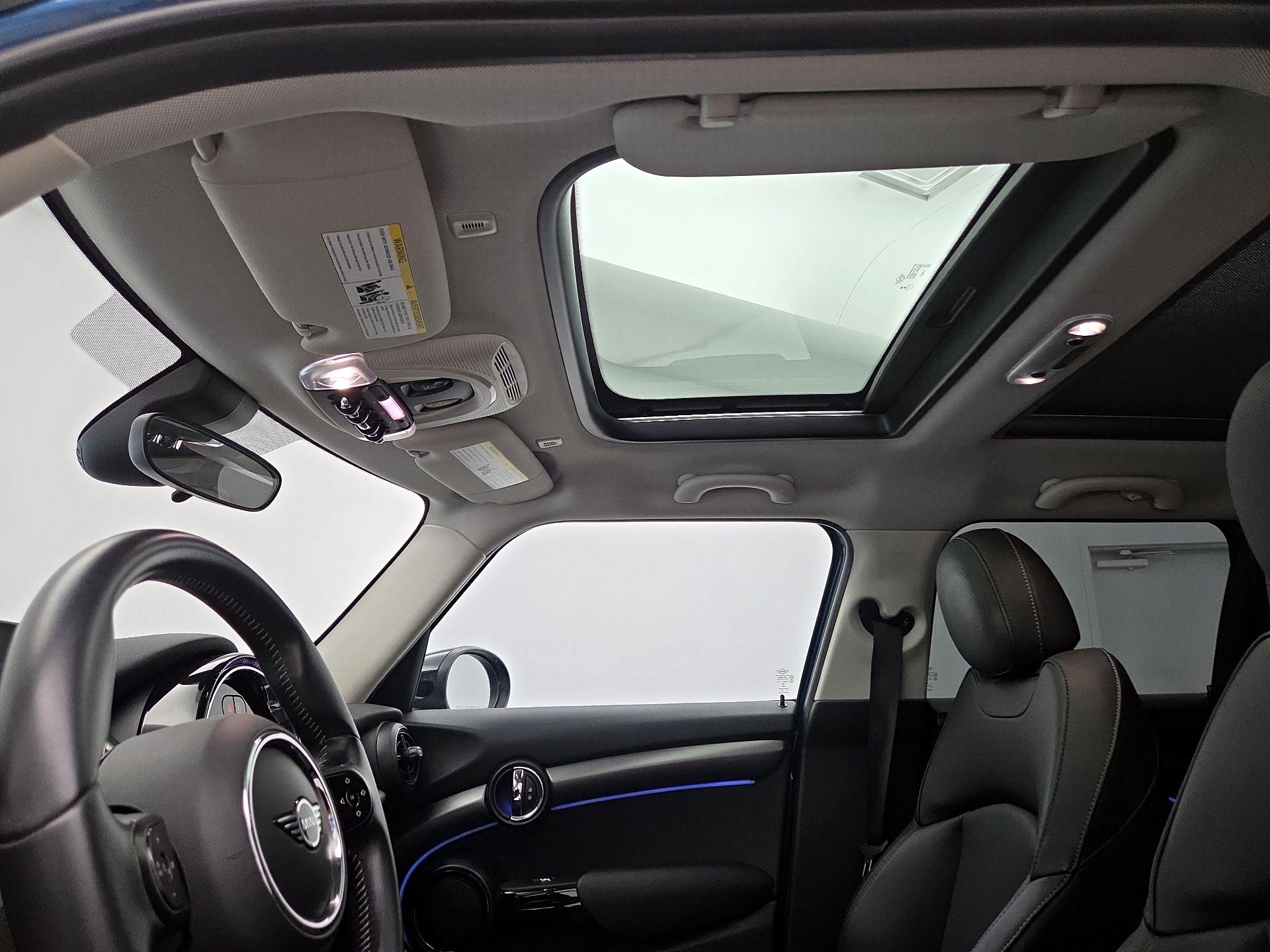 Thumbnail: 2022 MINI Cooper Hardtop - 19