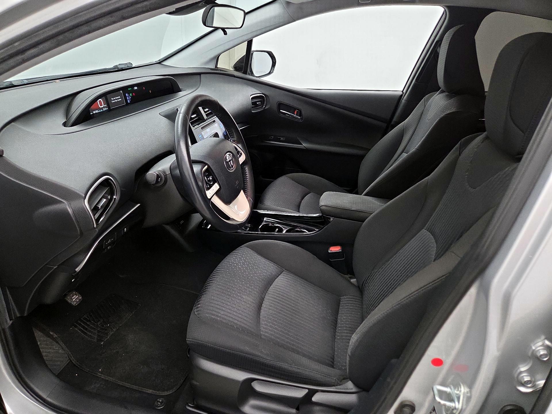 Thumbnail: 2017 Toyota Prius Prime - 11