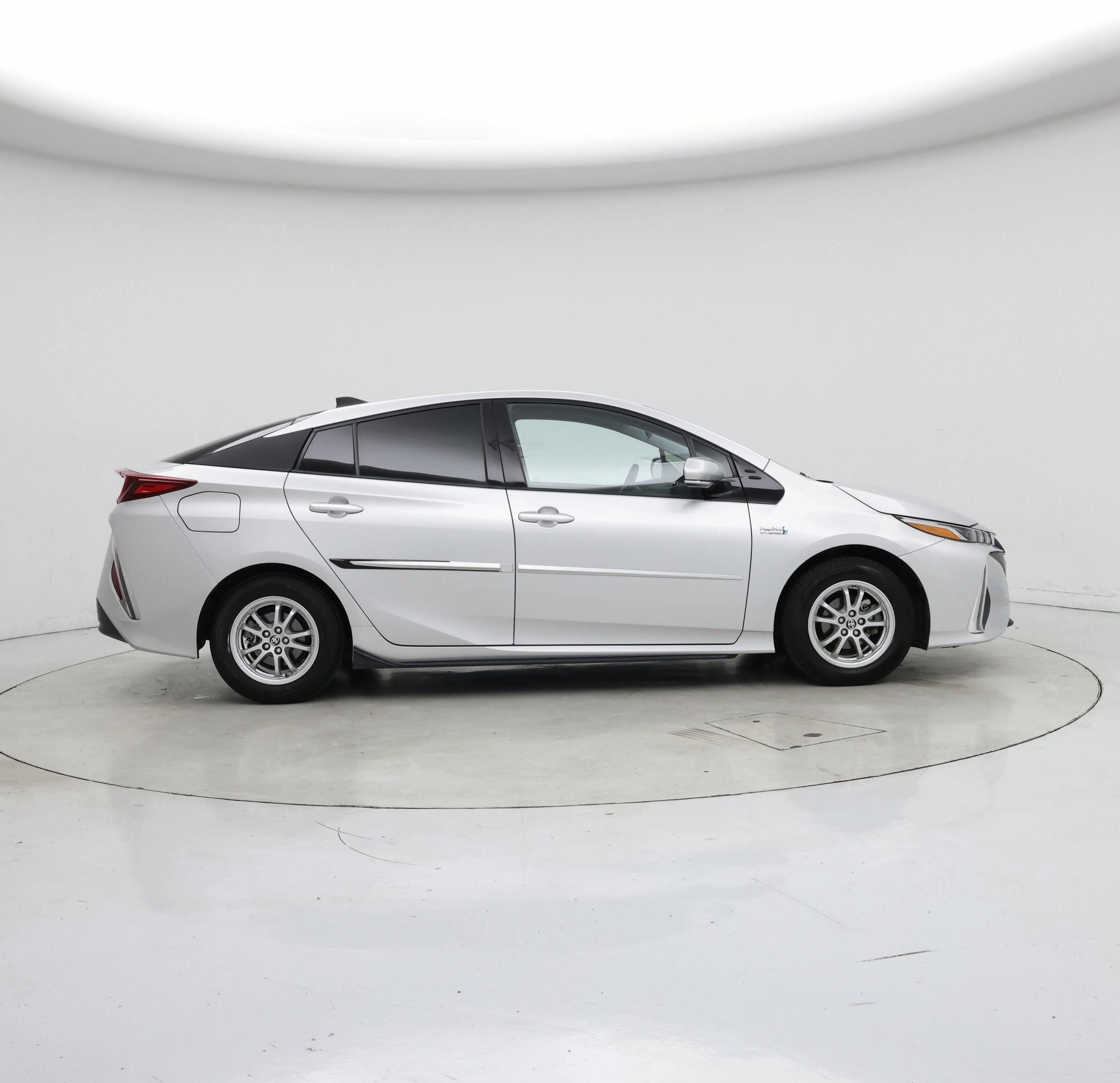 Thumbnail: 2017 Toyota Prius Prime - 7