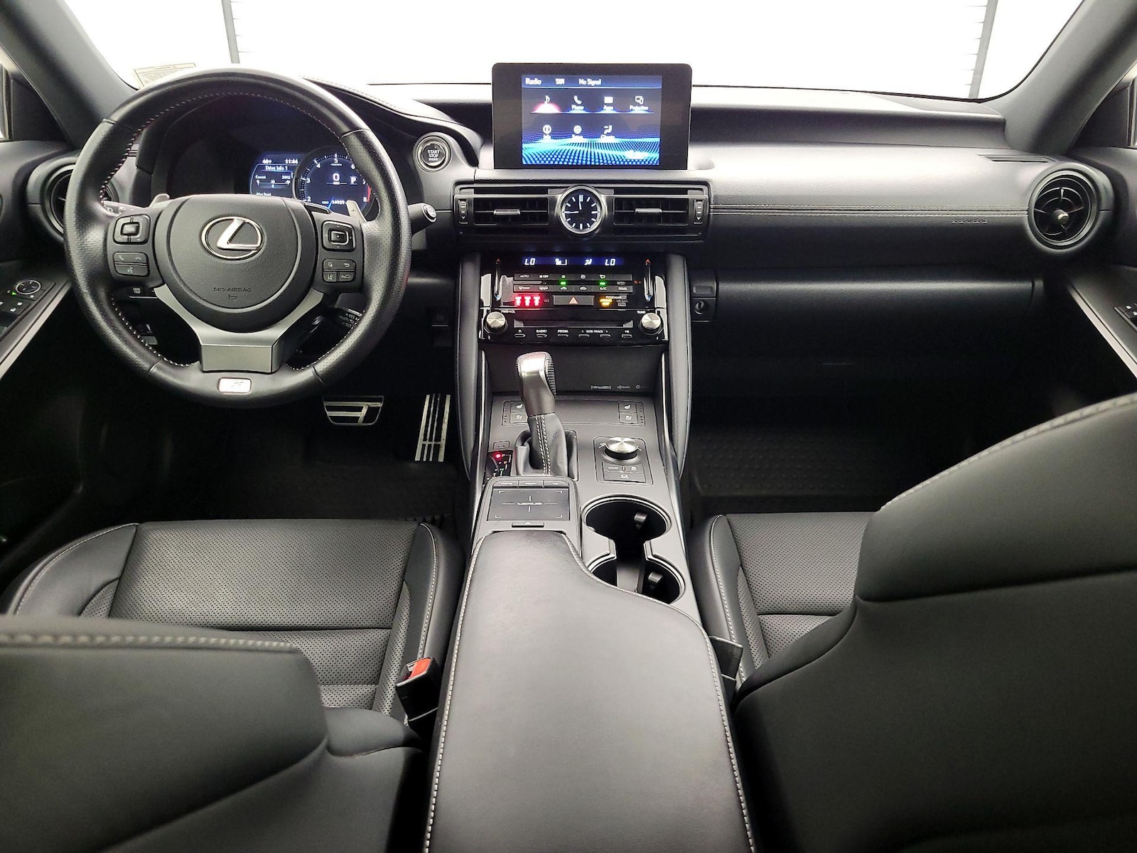 2024 Lexus IS 350 F SPORT - Photo 10