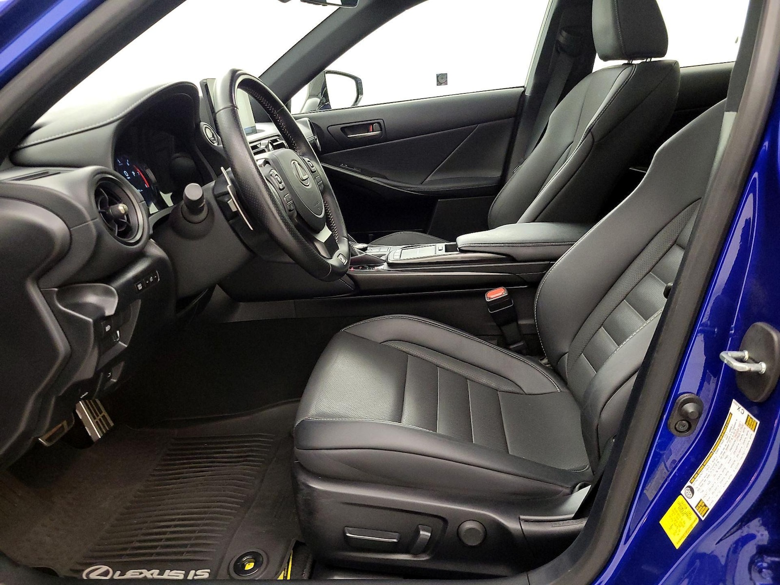 2024 Lexus IS 350 F SPORT - Photo 12