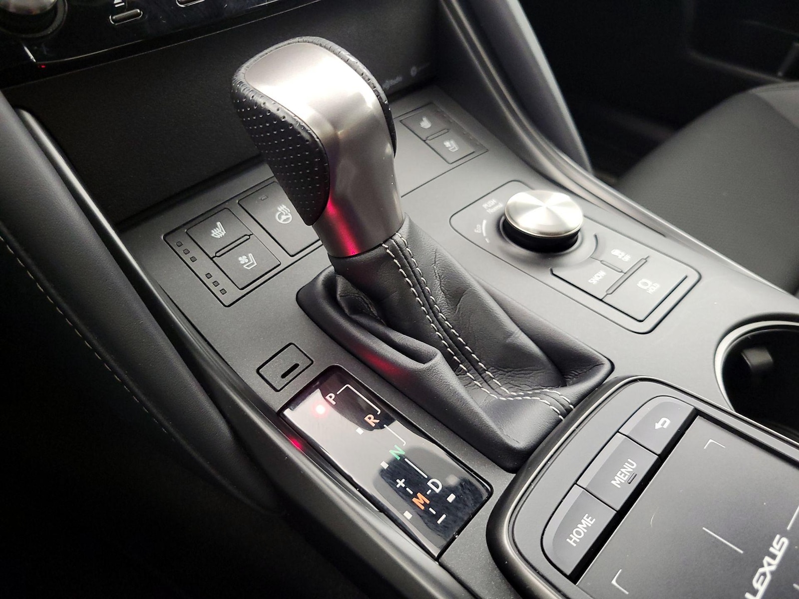 2024 Lexus IS 350 F SPORT - Photo 18