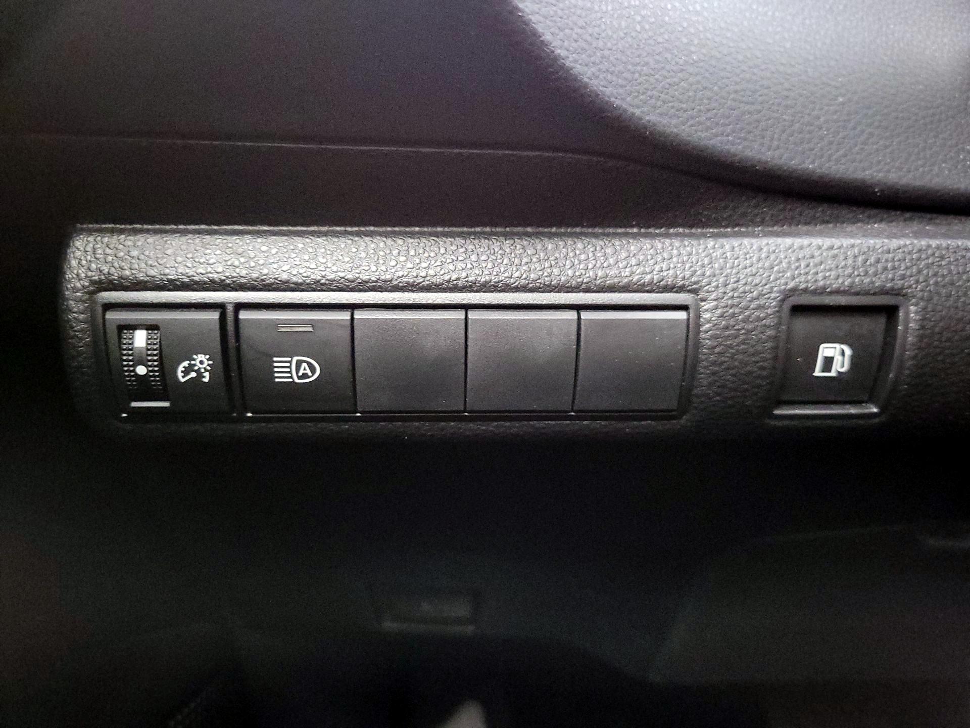 Thumbnail: 2023 Toyota Corolla - 13